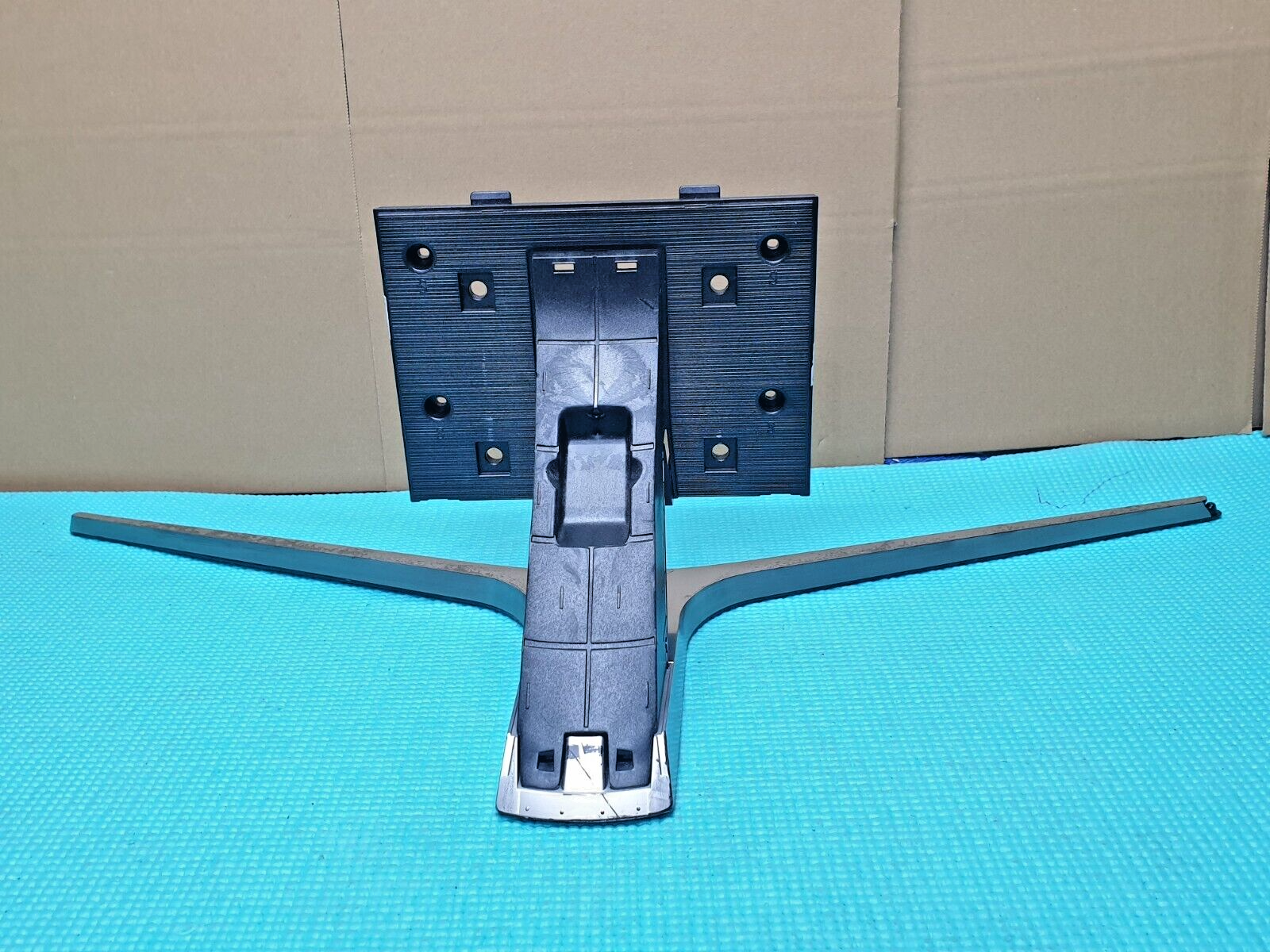 BASE STAND FOR SAMSUNG UE43KU6670 UE43KU6470 UE43KU6400 TV + SCREWS BN61-13609X - Image 3