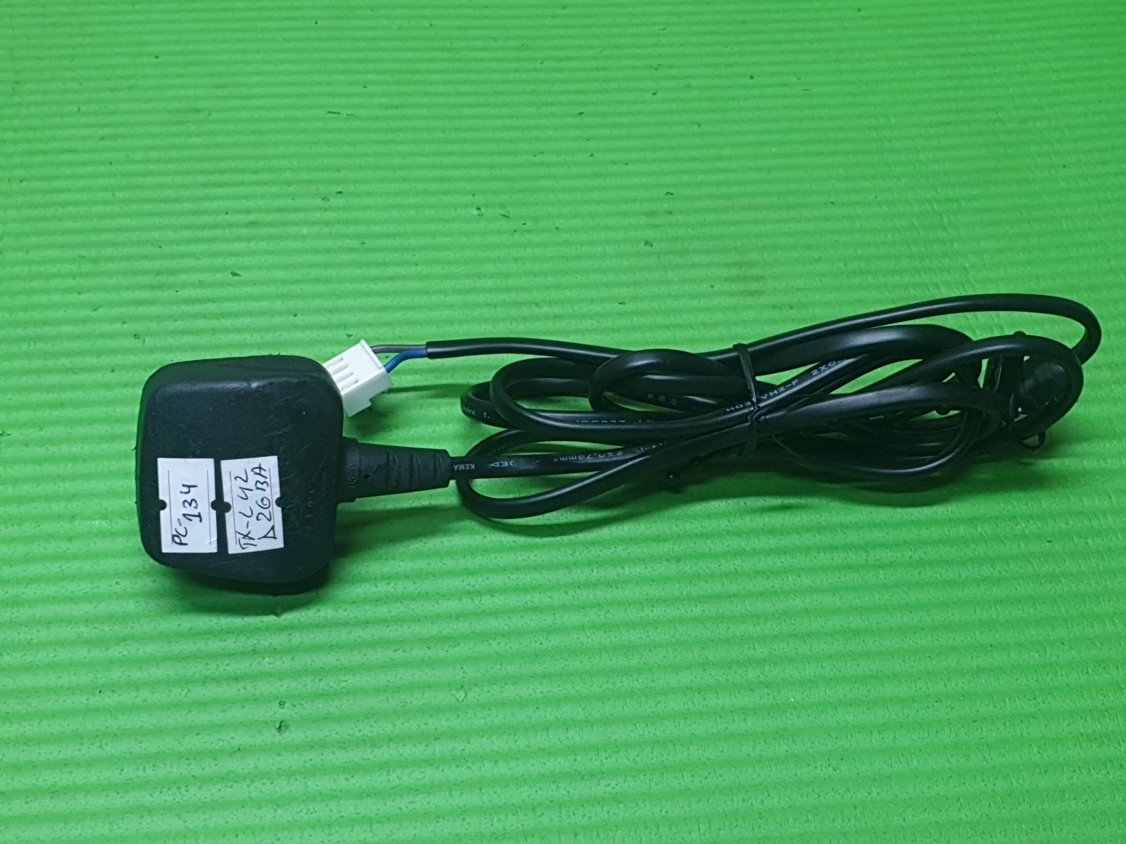 UK 3 PIN AC POWER CABLE CORD LEAD FR PANASONIC TX-L26X20B TX-L42D26BA TV 21.5CM - Image 2