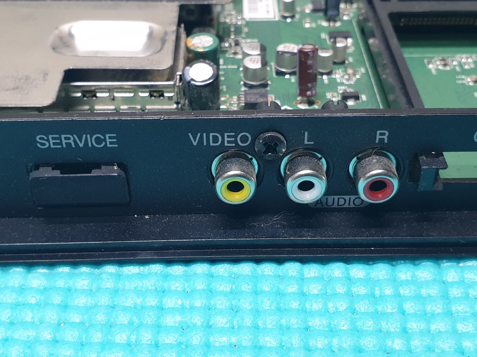 MAIN AV BOARD MB DGM MWT1221T LCD TV E243951 1647740M0924 SCREEN:M215HW01 - Image 8