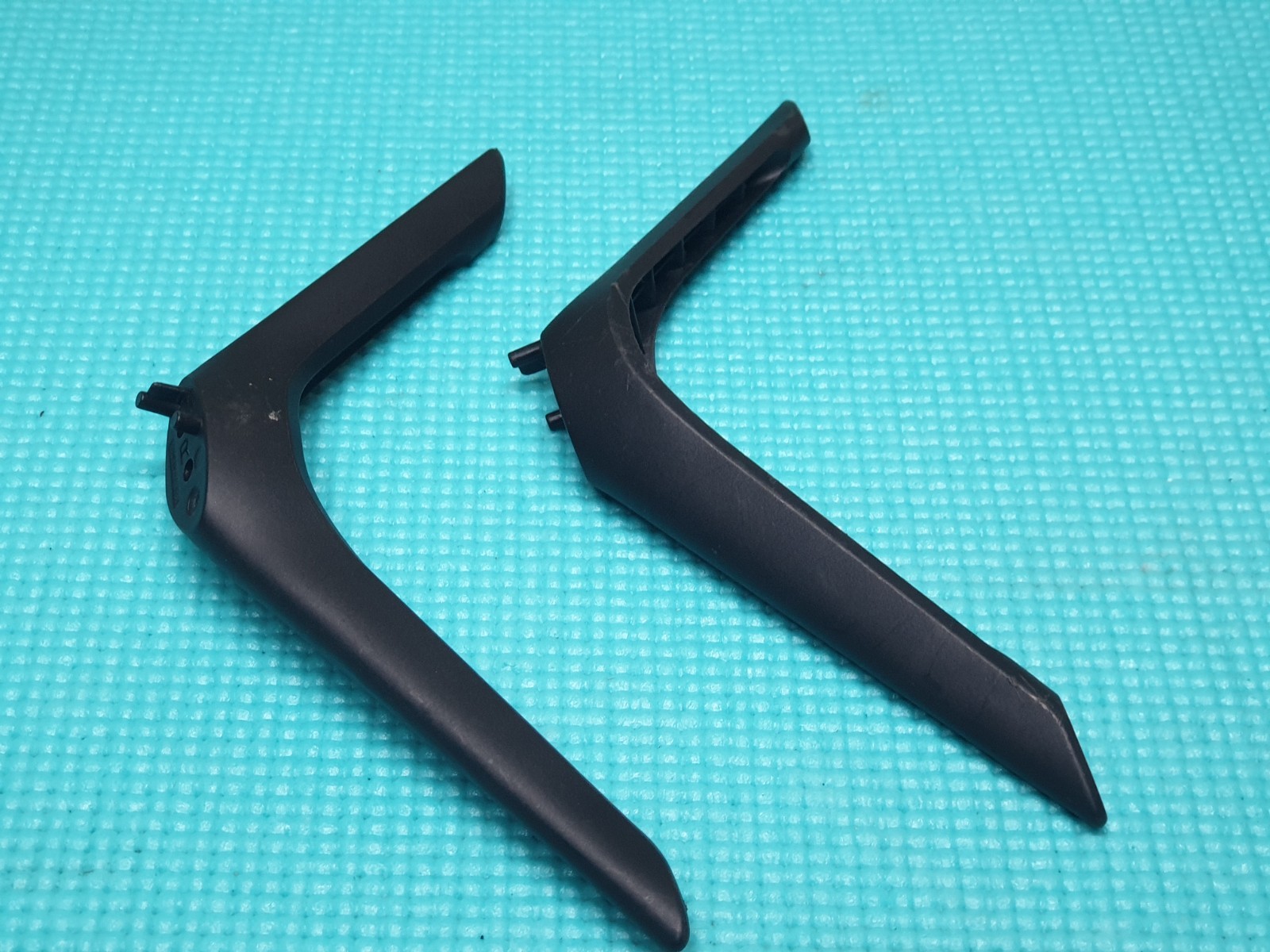 TABLETOP STAND BASE FEET LEGS FOR JVC LT-32CF890 LT-32CF891 LED TV + SCREWS