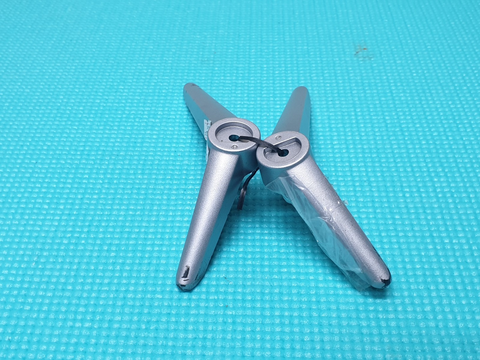 FEET STAND WITH SCREWS FOR JVC LT-32C700A LT-32C700B LT-32C700(B) LED TV GREY - Image 2