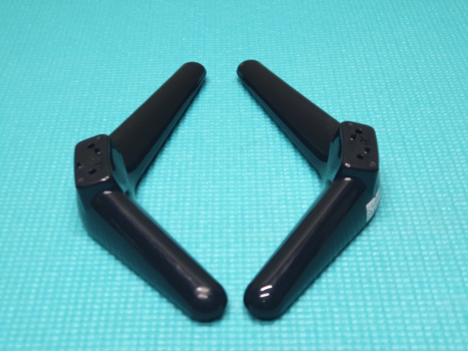 TABLETOP STAND FEET LEGS CELLO C43SFS C40ANSMT C40227FT2V6 C40227T2 TV + SCREWS - Image 3