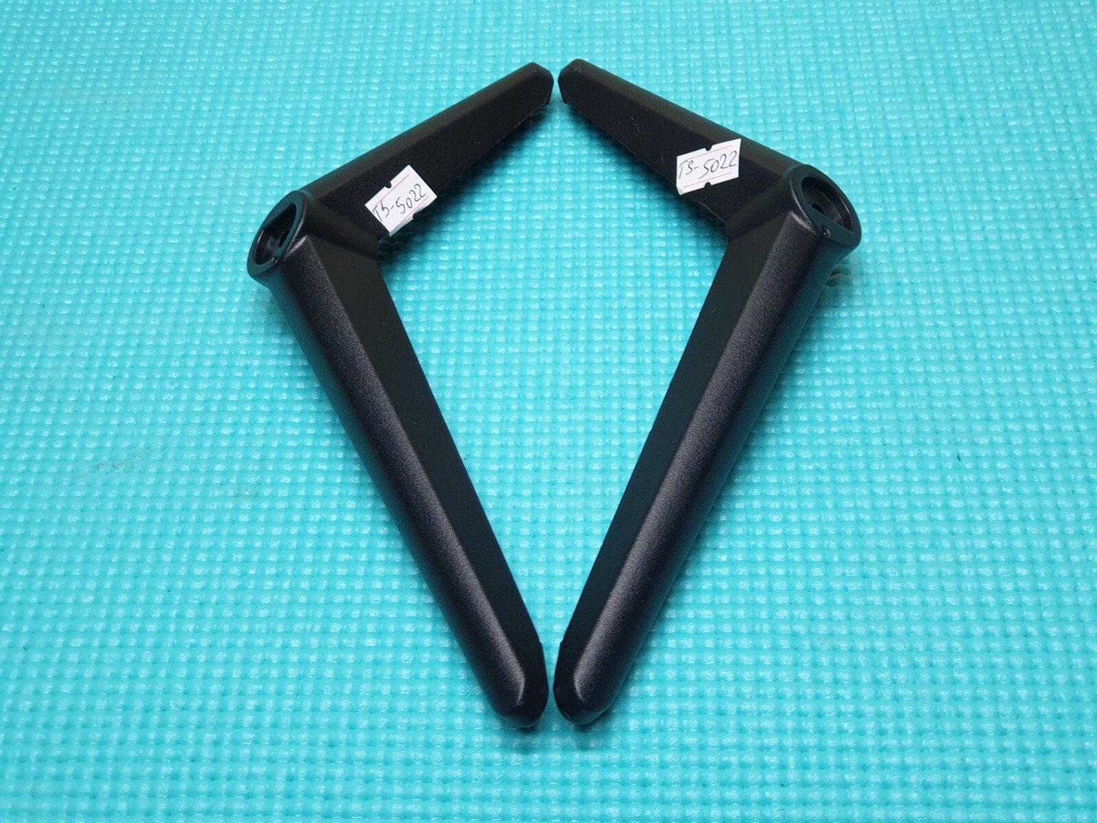 FEET STAND WITH SCREWS FOR JVC LT-40C700 POLAROID P43FPA0119A P43FPA2031A LED TV - Image 2