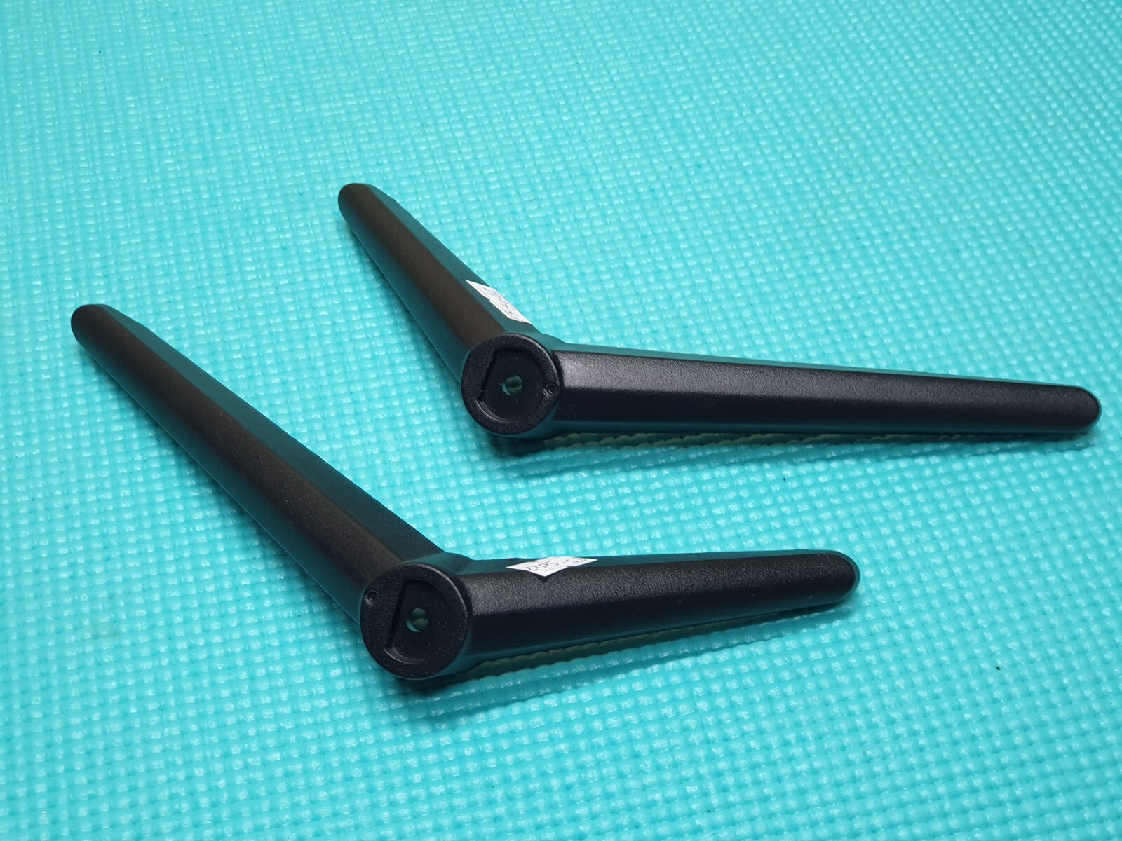 FEET STAND WITH SCREWS FOR JVC LT-40C700 POLAROID P43FPA0119A P43FPA2031A LED TV - Image 5