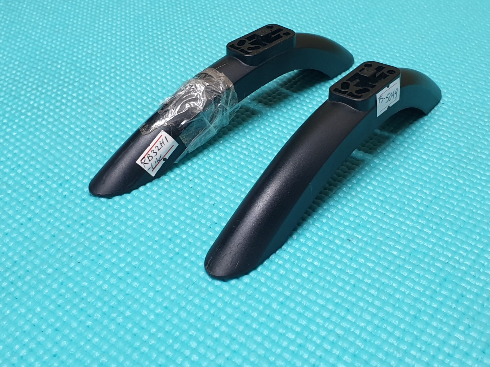 TABLETOP STAND BASE LEGS JVC LT-39C460 RB32H1-EU L32HE20 LED TV 7108042B900120 - Image 4