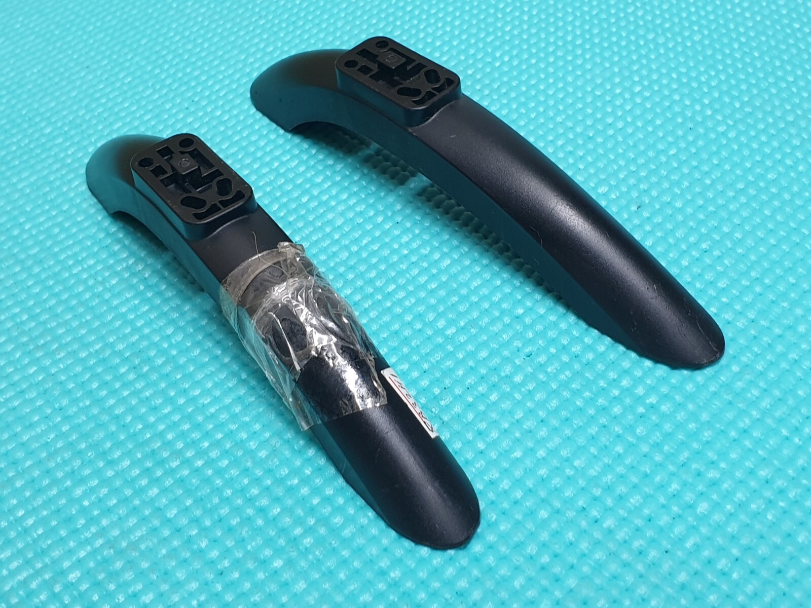 TABLETOP STAND BASE LEGS JVC LT-39C460 RB32H1-EU L32HE20 LED TV 7108042B900120 - Image 6