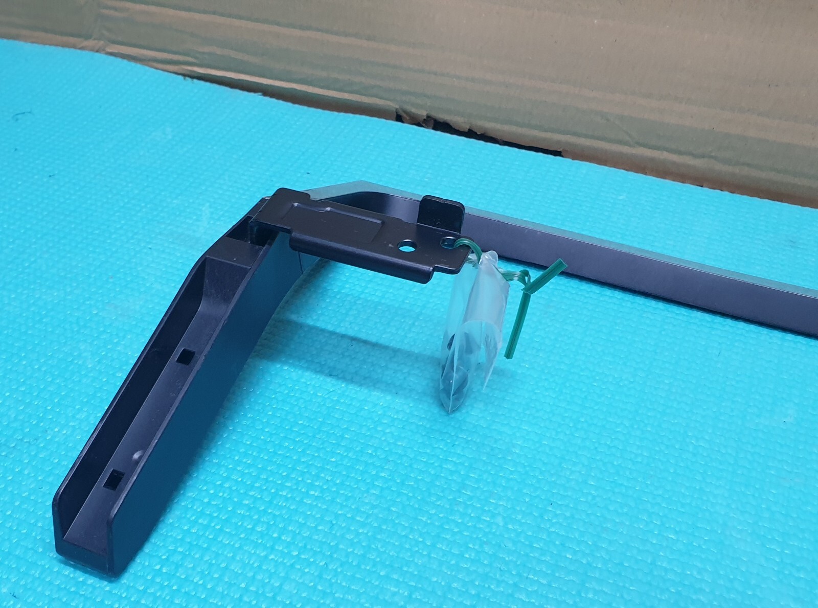 TABLETOP BASE STAND FOR SONY KD-43XE8005 KD-43XE8077 KDL-43XE8396 TV + SCREWS - Image 6