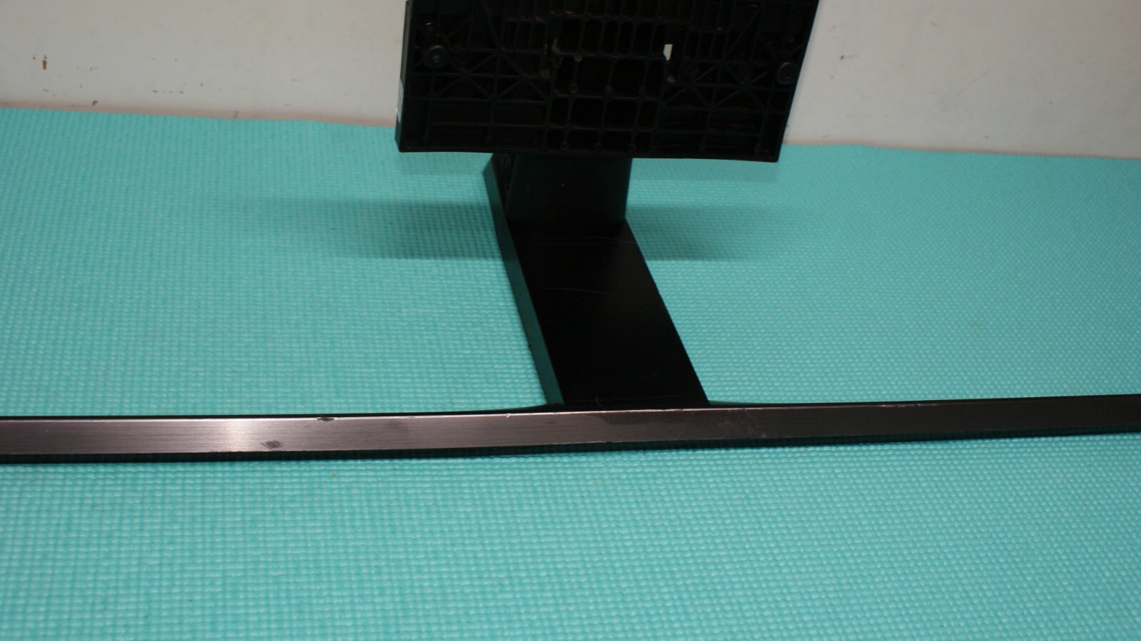 BASE STAND FOR SAMSUNG QE65Q75T QN65Q7DTAFXZA QE65Q70T TV + SCREWS BN61-16841X - Image 4