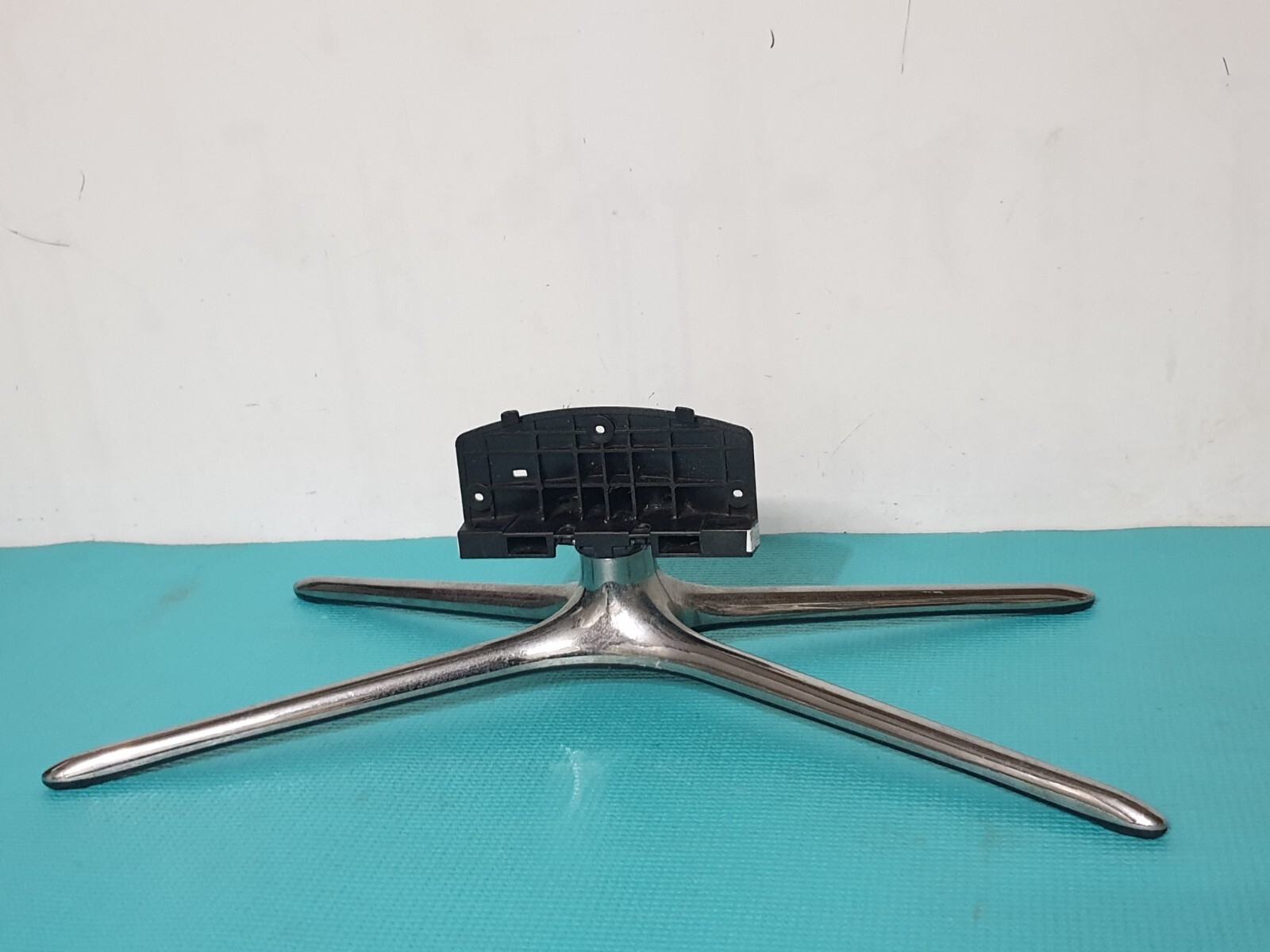 TABLETOP BASE STAND FOR SAMSUNG UE32F6100 UE32F6400 + SCREWS BN61-08822X - Image 2