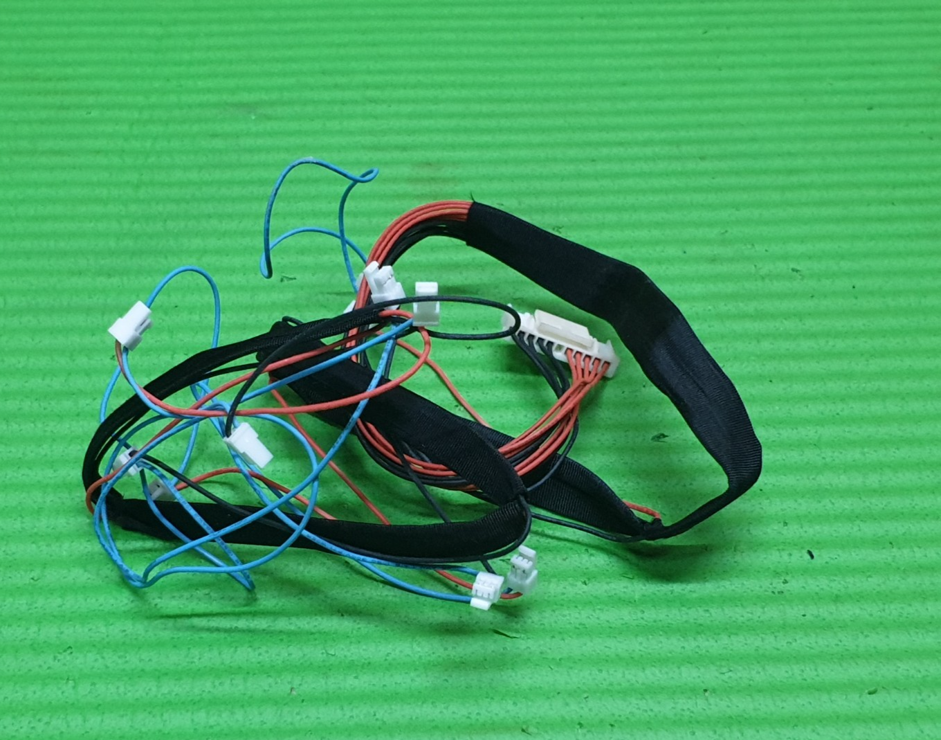 CABLE FROM POWER SUPPLY TO BACKLIGHT PANASONIC TX-40AS640B TX-40AX630B 40" TV - Image 2
