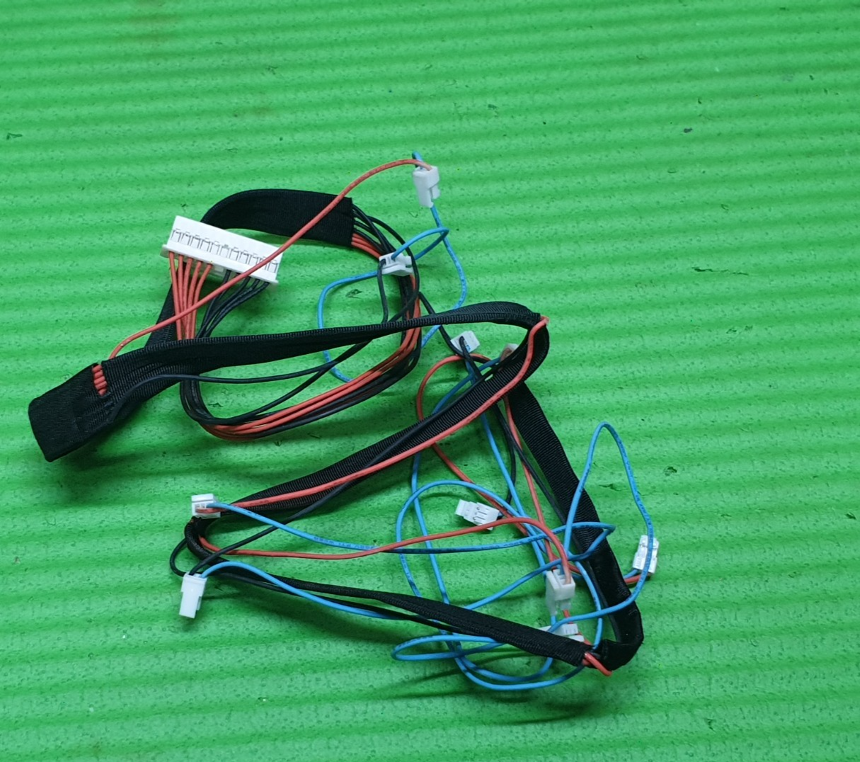 CABLE FROM POWER SUPPLY TO BACKLIGHT PANASONIC TX-40AS640B TX-40AX630B 40" TV - Image 3