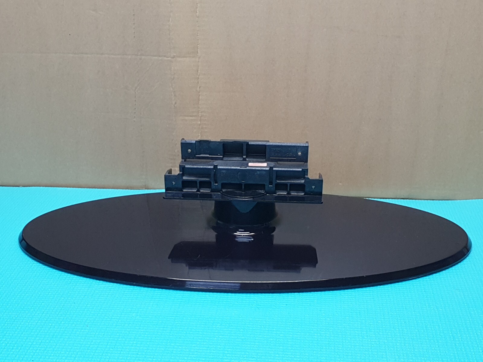 TABLETOP BASE STAND SAMSUNG LE46A558P3F LE46A557P2F LE46A656A1F TV + SCREWS