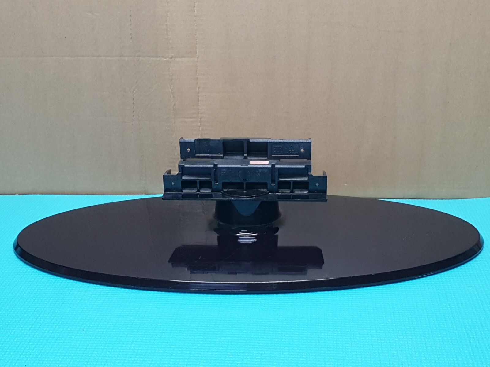 TABLETOP BASE STAND SAMSUNG LE46A558P3F LE46A557P2F LE46A656A1F TV + SCREWS - Image 2