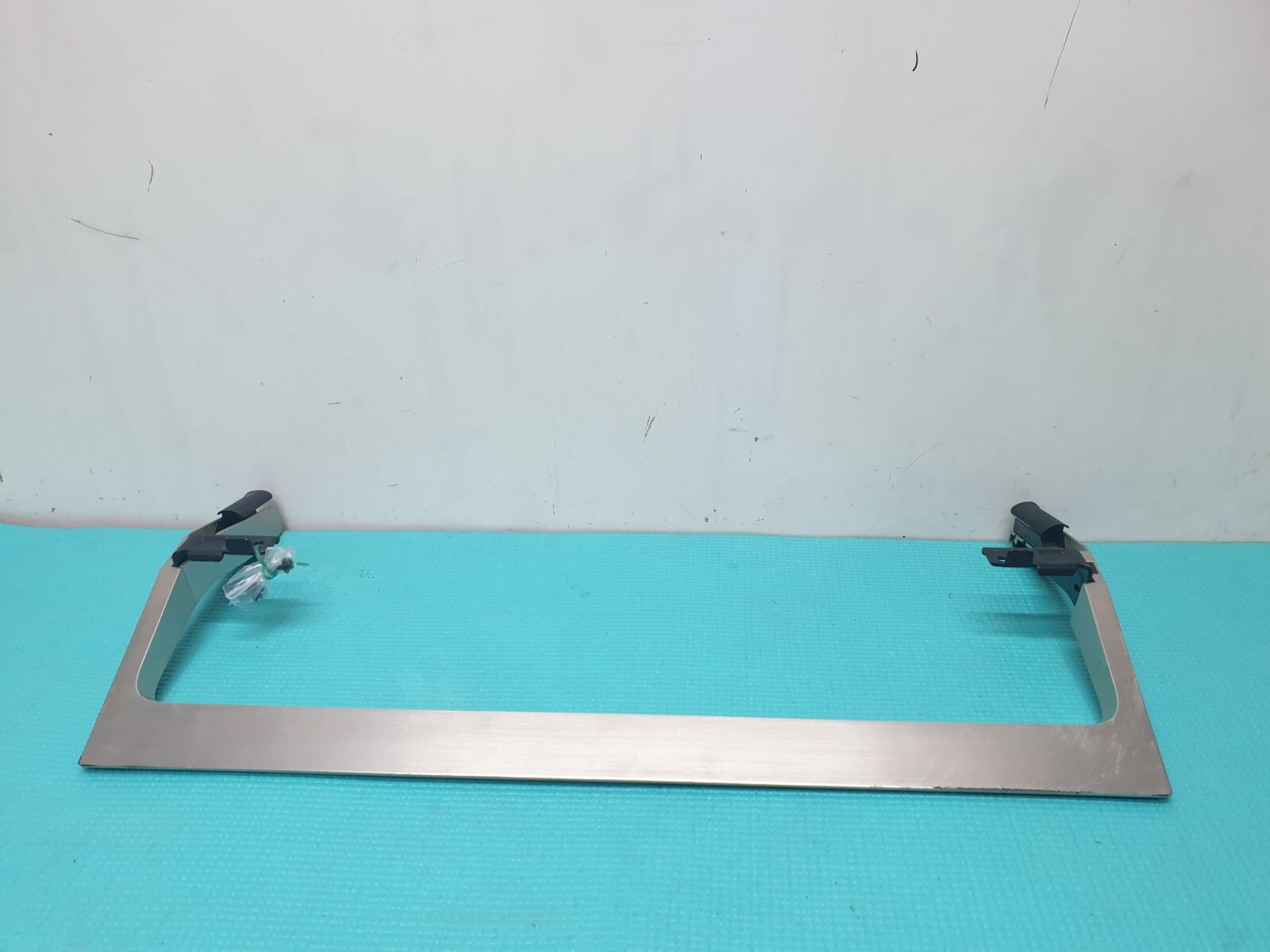 TABLETOP BASE STAND FOR SONY KD-49XE8004 KD-49XE8005 KD-49XE7002 TV + SCREWS S - Image 2