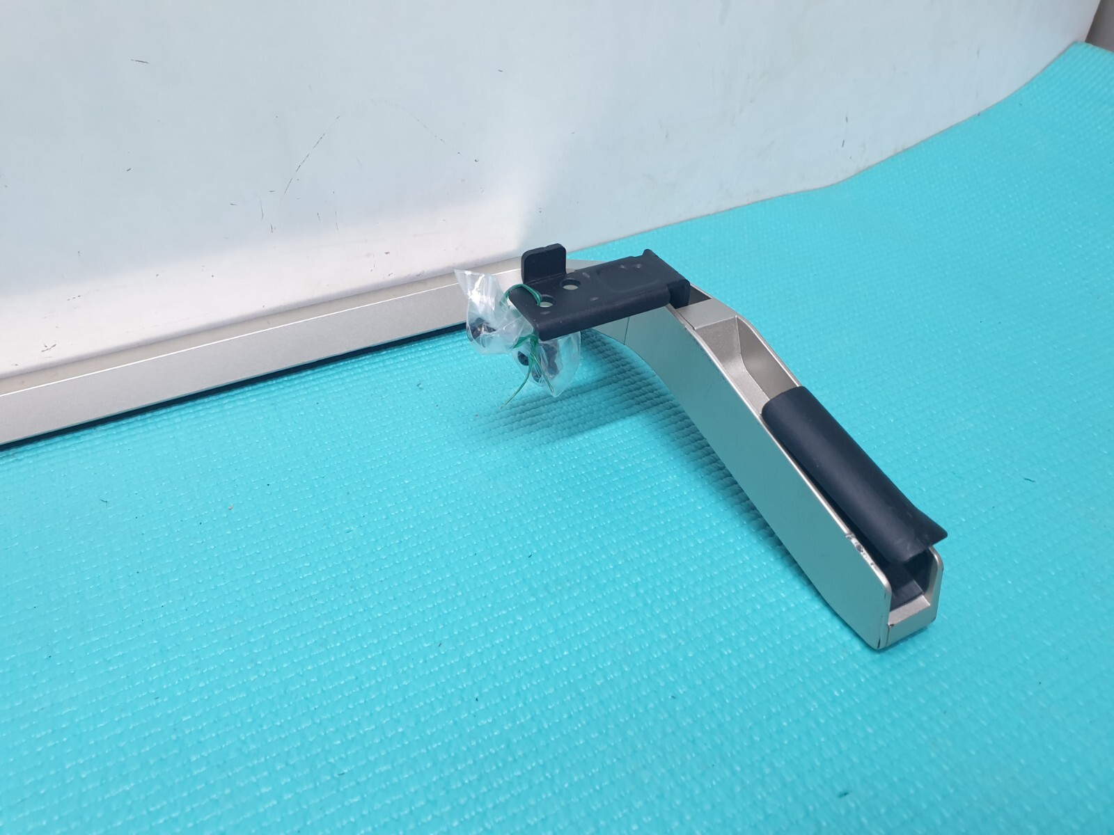 TABLETOP BASE STAND FOR SONY KD-49XE8004 KD-49XE8005 KD-49XE7002 TV + SCREWS S - Image 6