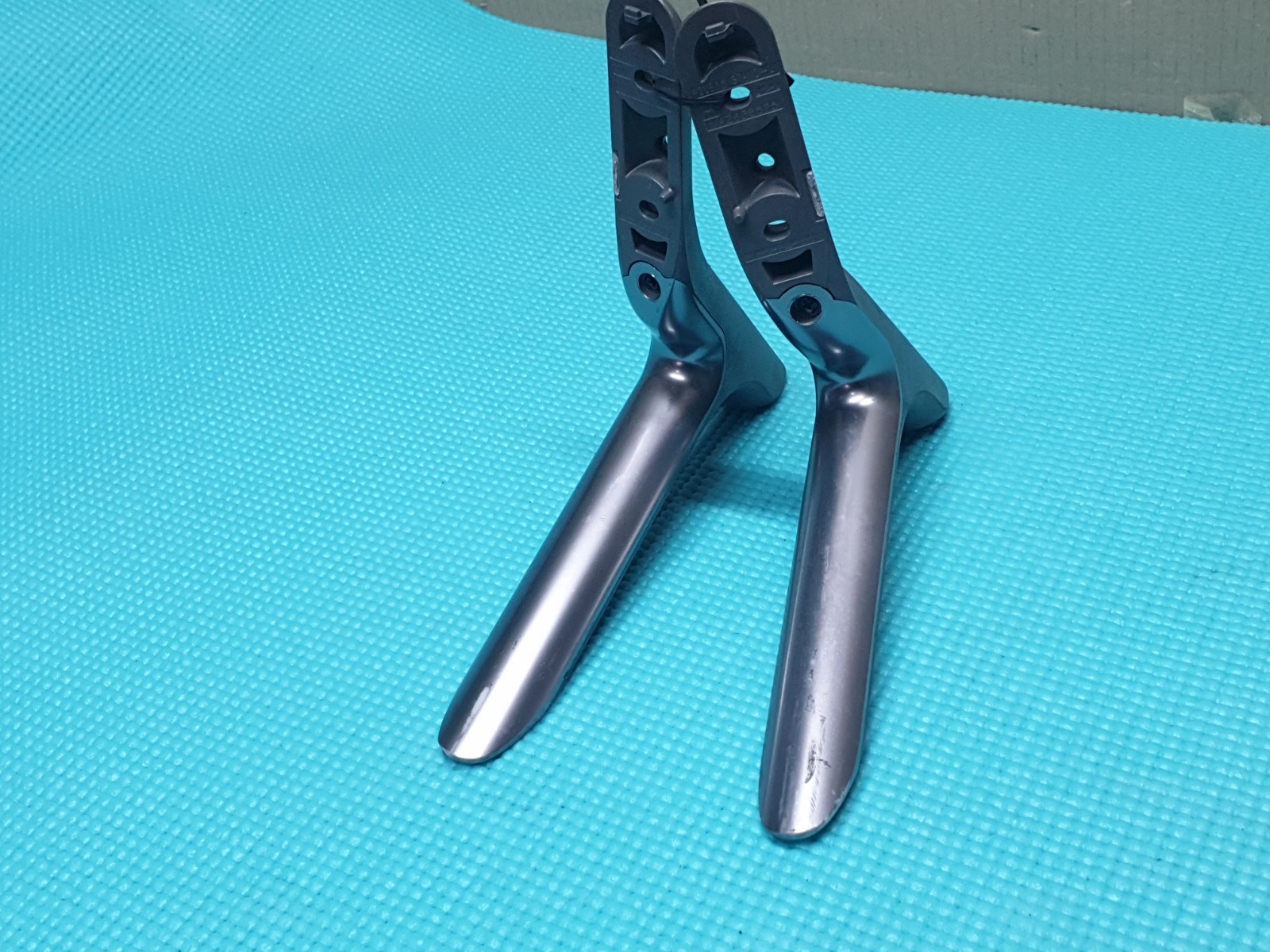 COMPLETE ORIGINAL BASE STAND FEET LEGS 42LF850 42LB651V TV + SCREWS MAZ638575 - Image 3