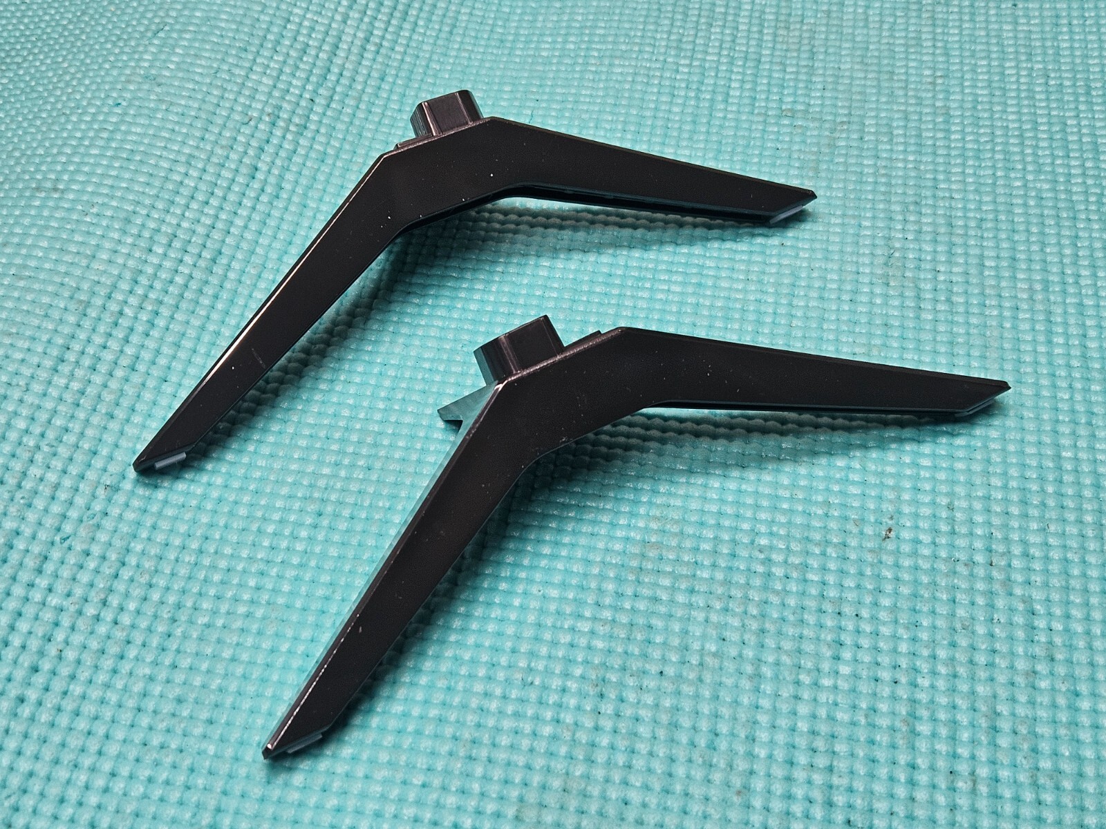 TABLETOP STAND BASE LEGS LG 43UJ630V 43UK6300PLB 43LJ5500 43UK6500 TV + SCREWS - Image 7