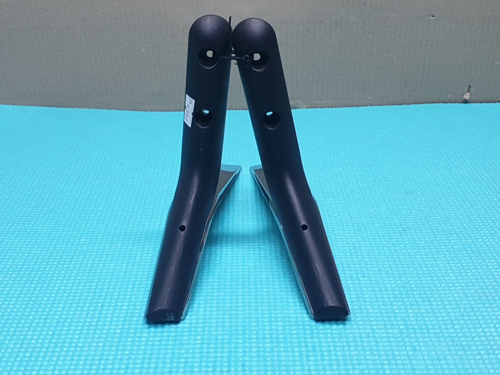 COMPLETE ORIGINAL BASE STAND FEET LEGS 55LB670V 55LB671 TV + SCREWS MAM63104201 - Image 4