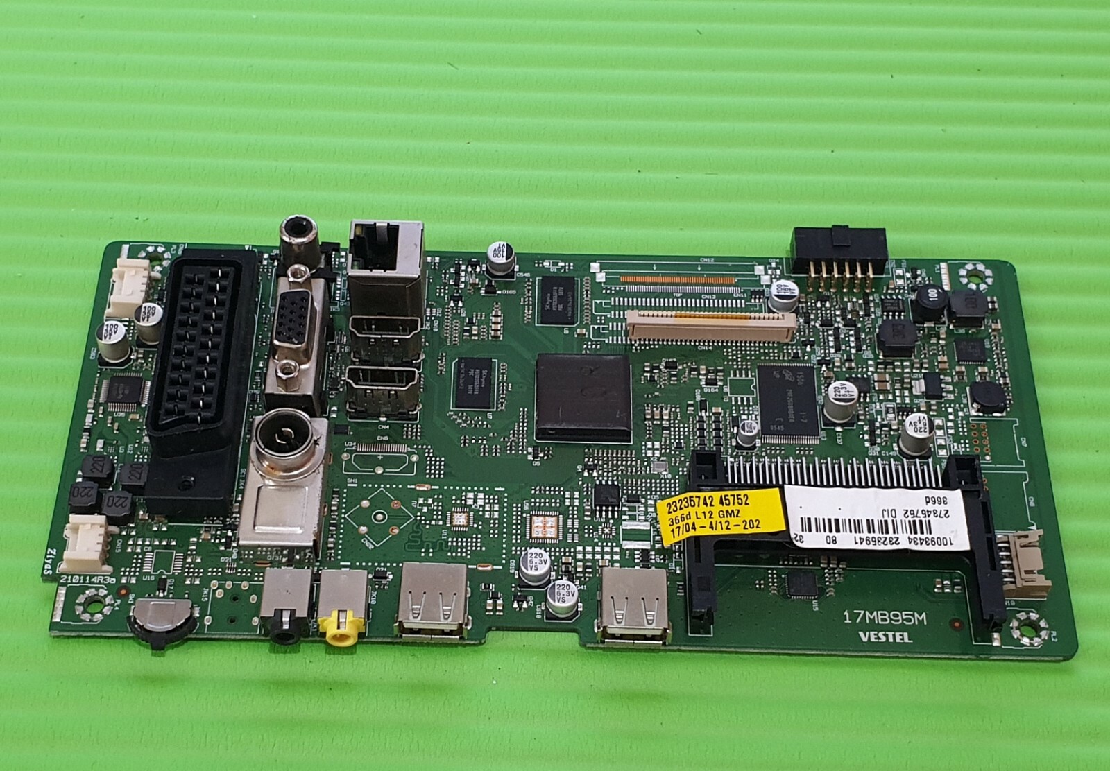 MAIN BOARD FOR DIGIHOME 32272SM-HD 32" TV 17MB95M 23235941 SCREEN:HV320WHB-N00