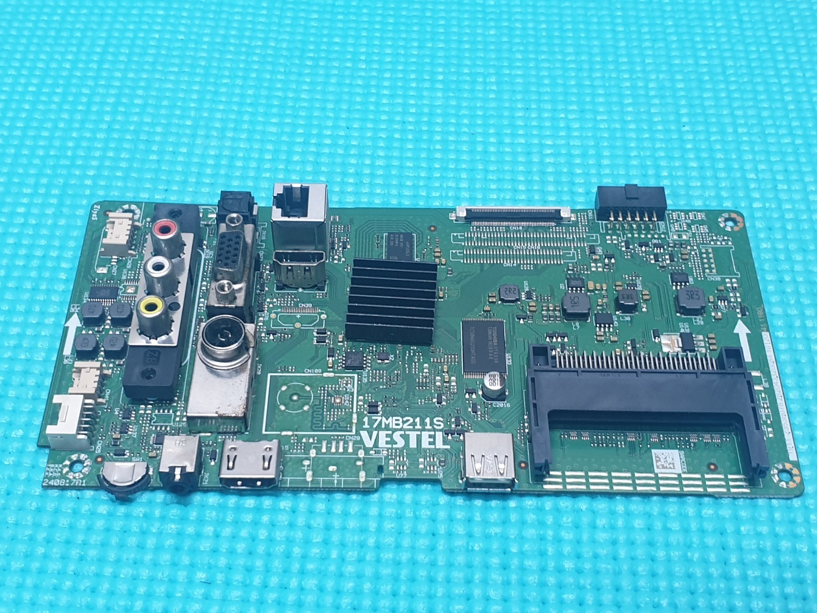 MAIN AV BOARD MB BUSH DLED49FHDS 49" LED TV 17MB211S 23538078 SCREEN:LSC490HN02