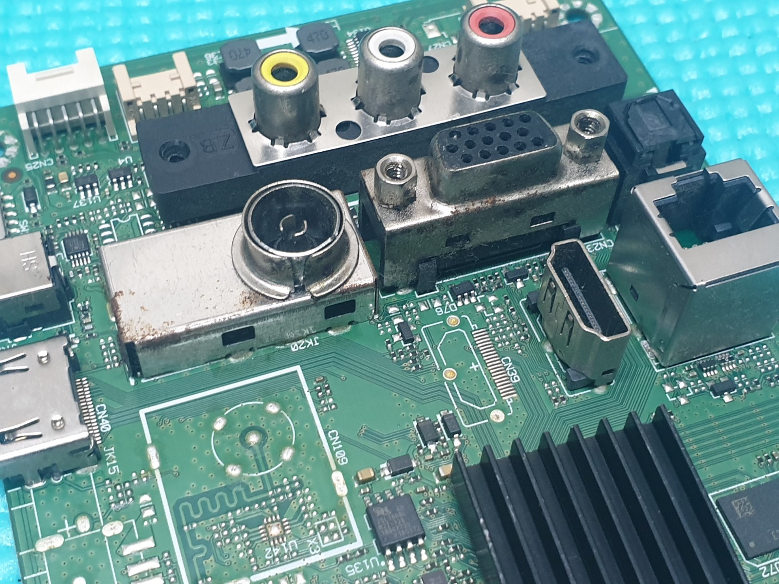 MAIN AV BOARD MB BUSH DLED49FHDS 49" LED TV 17MB211S 23538078 SCREEN:LSC490HN02 - Image 4