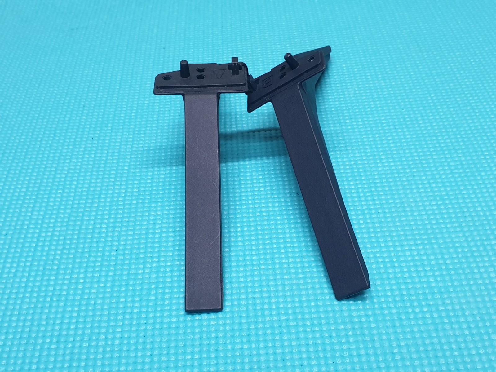 TABLETOP STAND BASE LEGS FOR LG 60UQ8000PSK 60UQ8050PSB 65UQ8000PSK TV + SCREWS - Image 2
