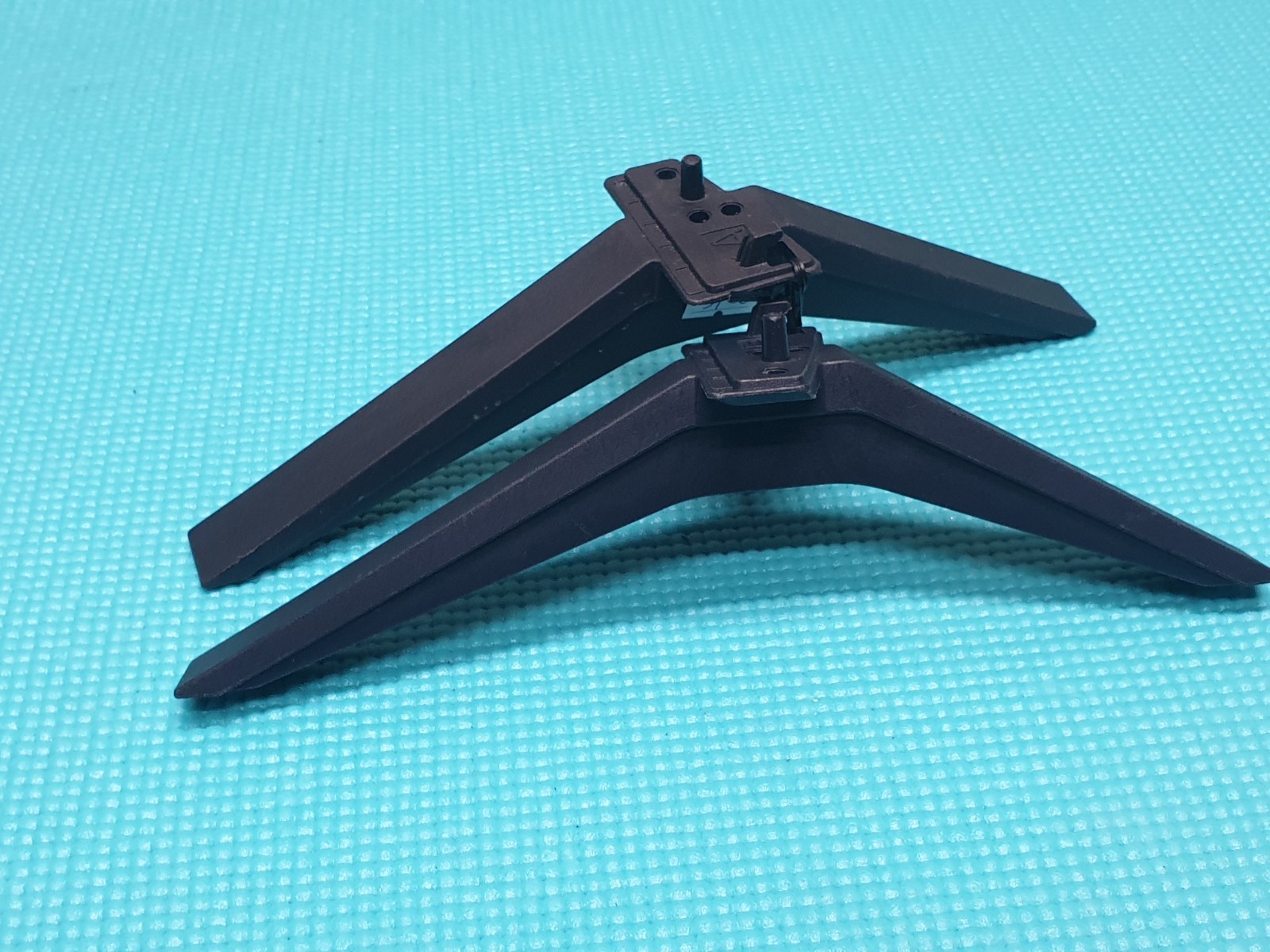 TABLETOP STAND BASE LEGS FOR LG 60UQ8000PSK 60UQ8050PSB 65UQ8000PSK TV + SCREWS - Image 3