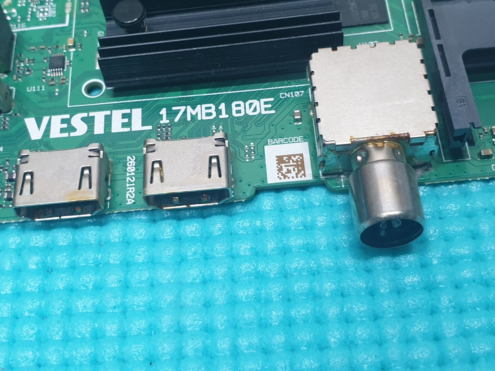 MAIN AV BOARD MB BUSH DLED55UHDHDRS1 LED TV 17MB180E 23894875 SCREEN:PT550GT05 - Image 3
