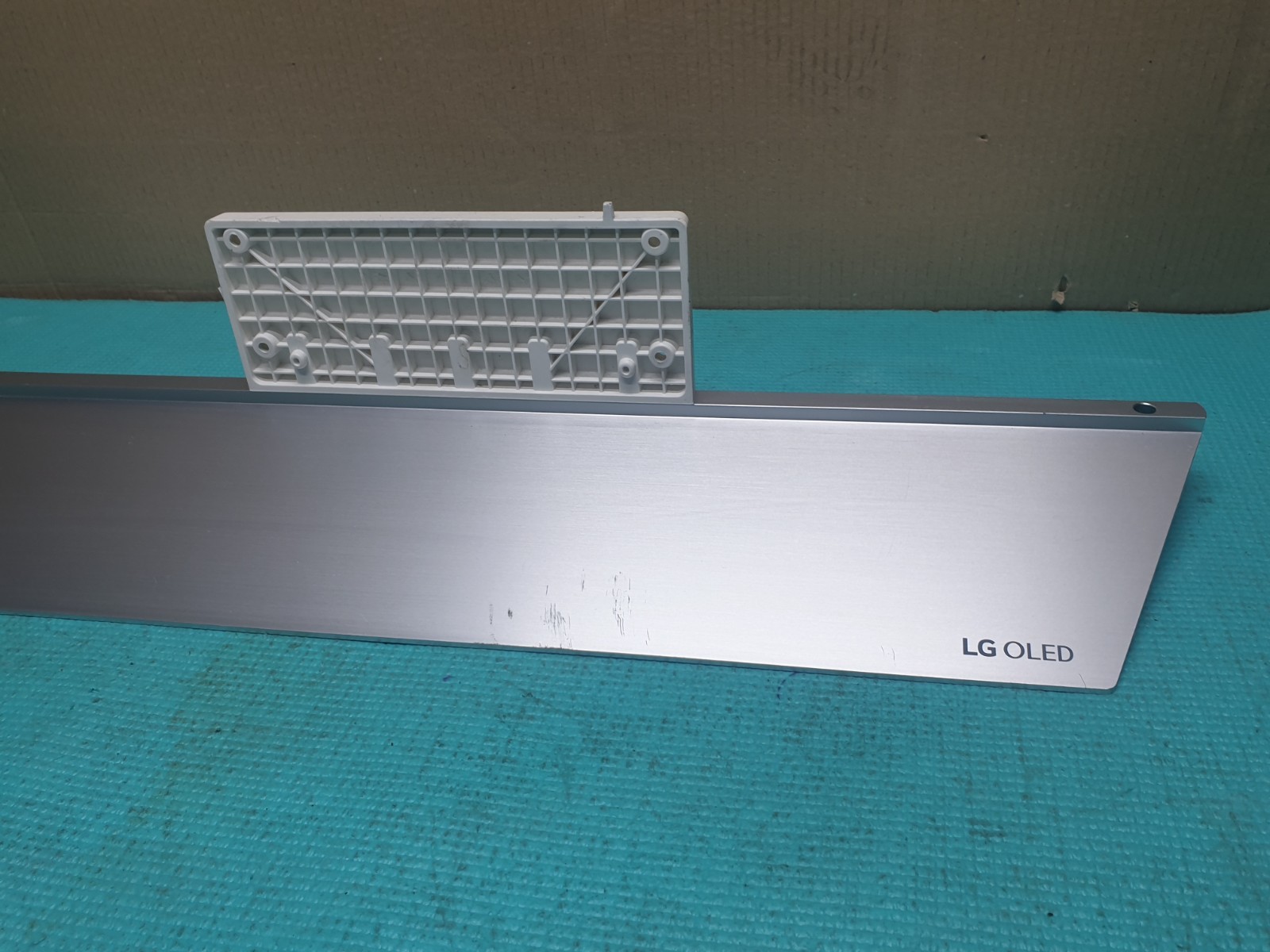 TABLETOP BASE STAND FOR LG OLED55C7 OLED65C7 TVs + SCREWS MAZ65468001 - Image 2