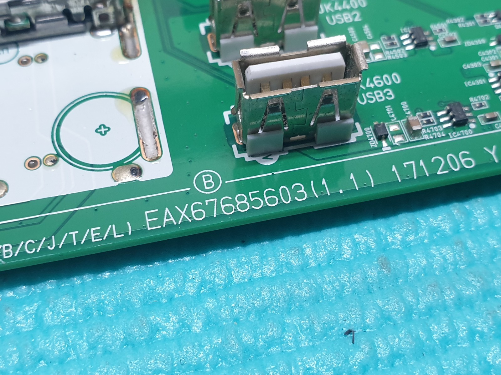 MAIN BOARD MB LG OLED55C8PLA TV EAX67685603(1.1) EBT65306303 SCREEN:LE550AQD - Image 2