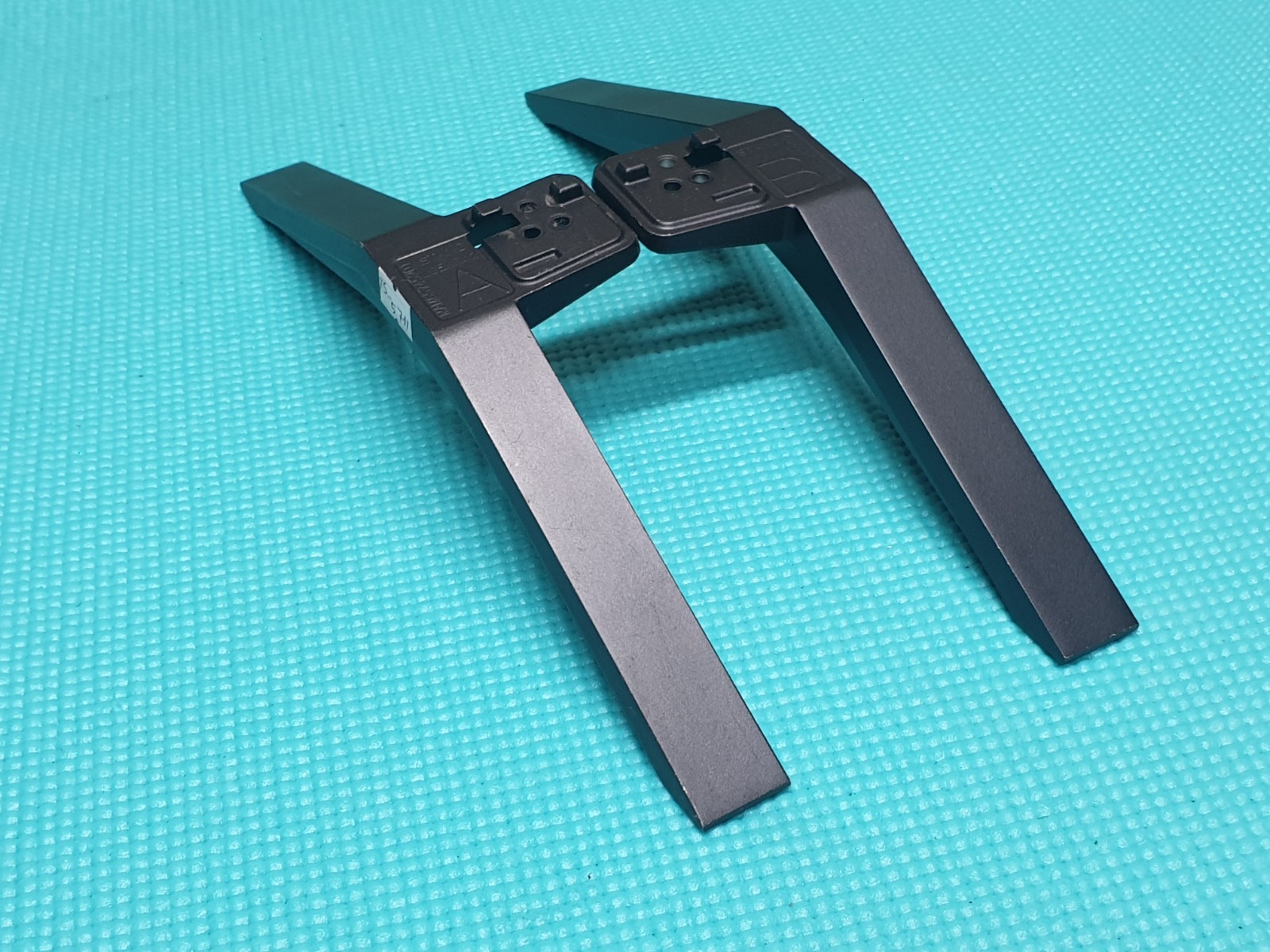 ORIGINAL STAND BASE LEGS LG 75UN85006LA 75UN8080PVA 75UN8000PSB 86UN85006LA TV - Image 2