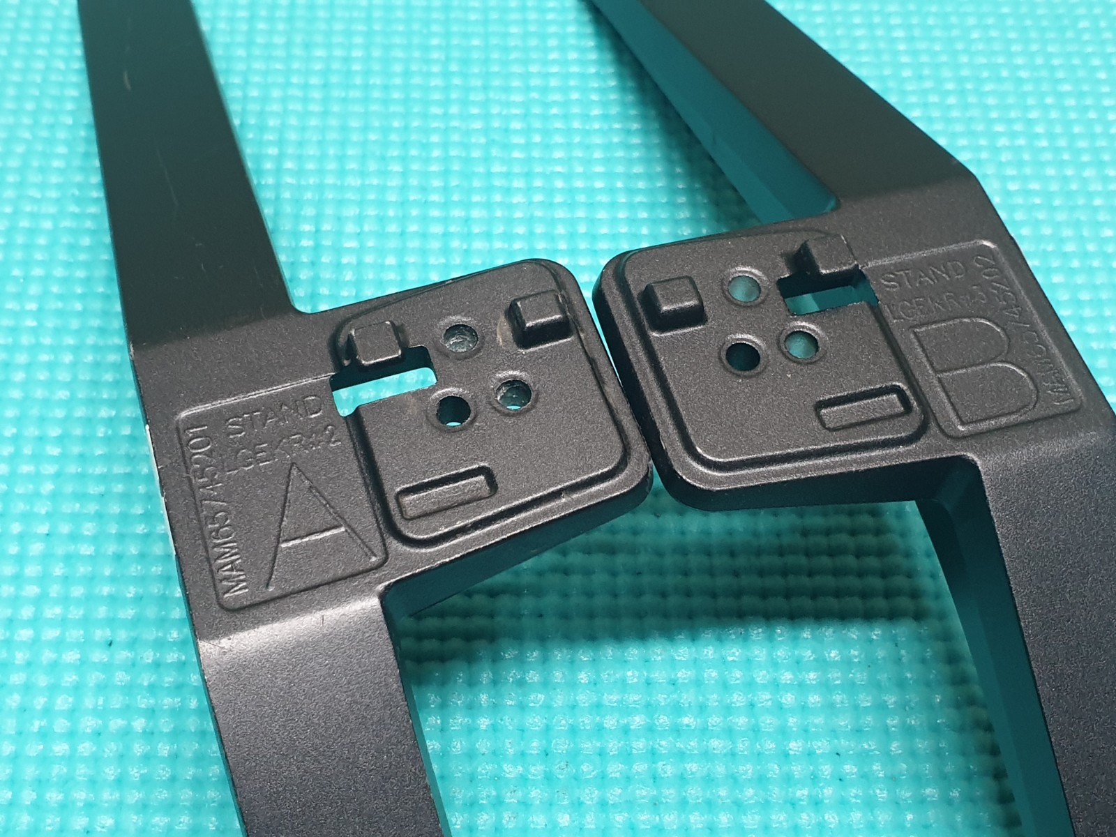 ORIGINAL STAND BASE LEGS LG 75UN85006LA 75UN8080PVA 75UN8000PSB 86UN85006LA TV - Image 3