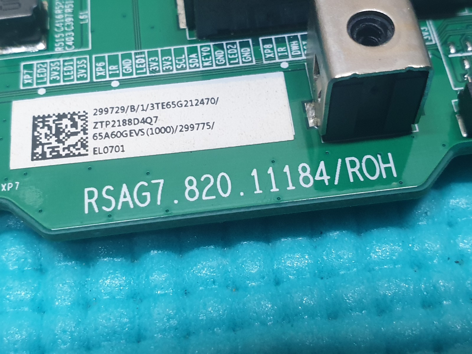 MAIN AV BOARD MB HISENSE 65A7GQTUK TV RSAG7.820.111184/ROH SCREEN:HV650QVB-F70 - Image 2