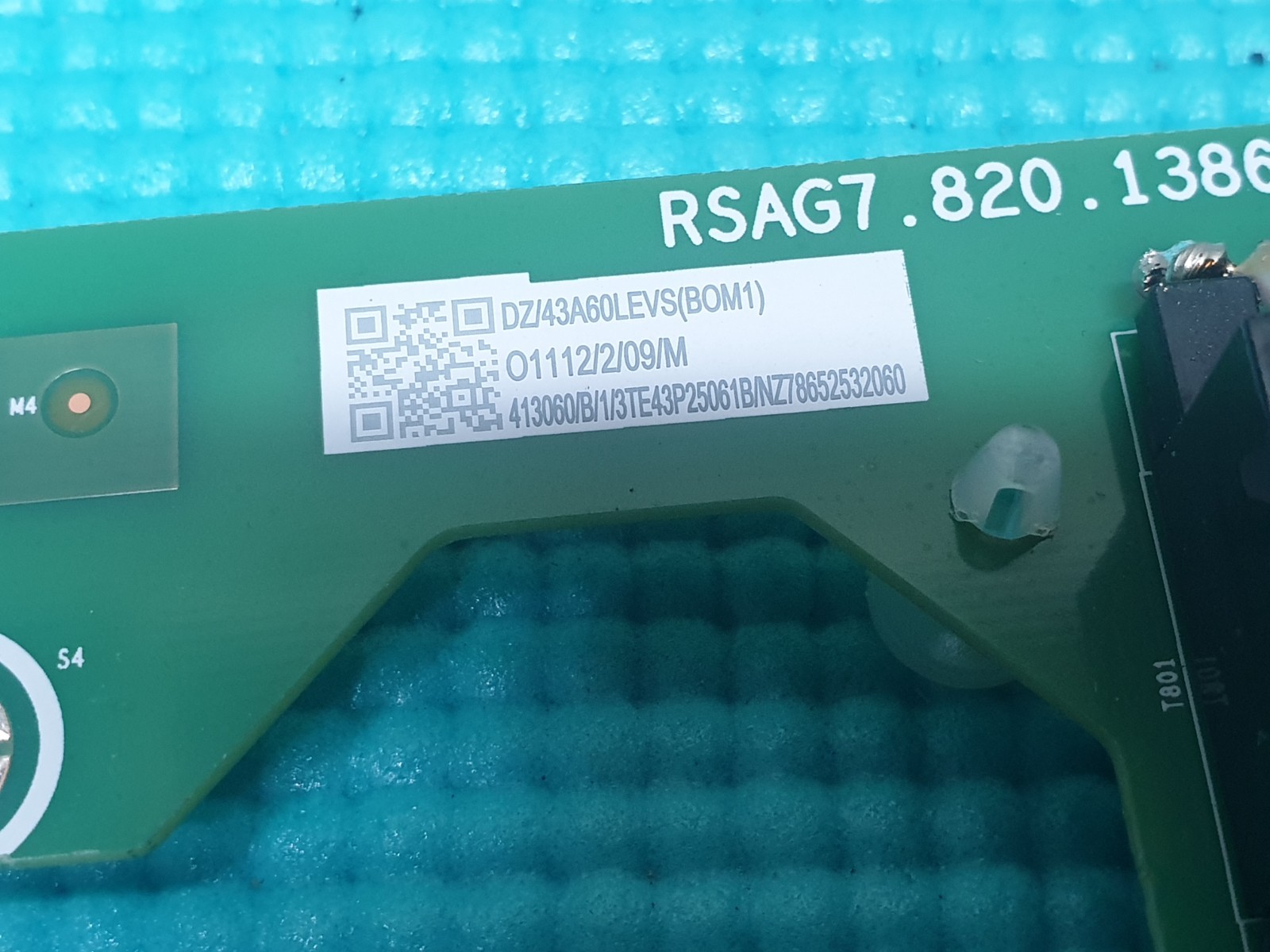 MAIN AV BOARD MB HISENSE 43A6NTUK LED TV RSAG7.820.13867/ROH SCREEN:T430QVN03 - Image 3