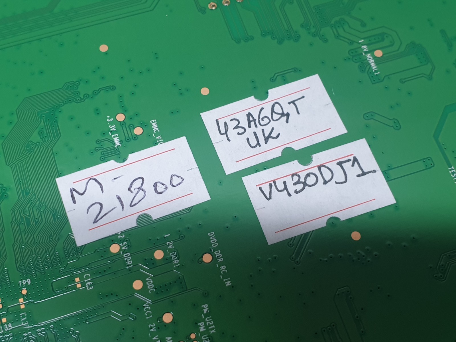 MAIN AV BOARD MB HISENSE 43A6QTUK 43" LED TV RSAG7.820.13867/ROH SCREEN:V430DJ1 - Image 3