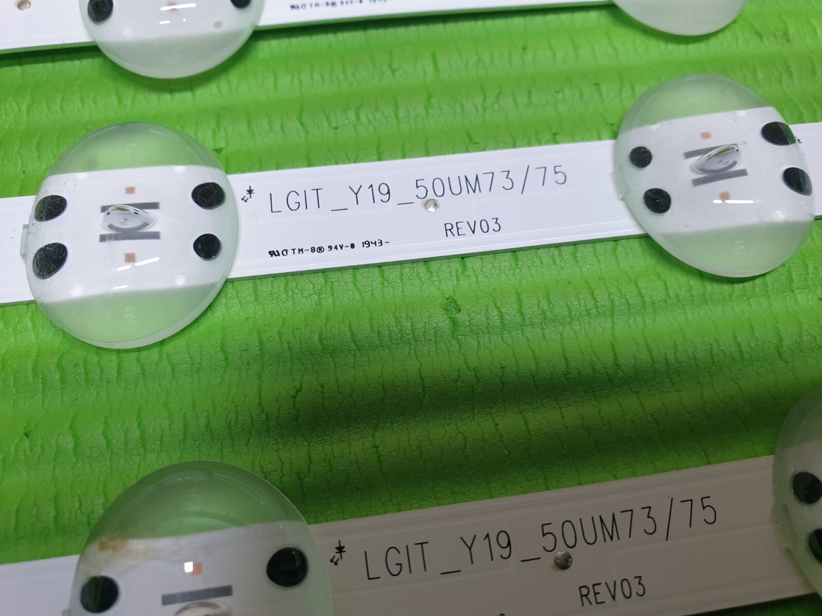 FULL LED BACK LIGHT ARRAY SET FR LG 50UM7500PLA TV LGIT_Y19_50UM73/75 REV03 - Image 2