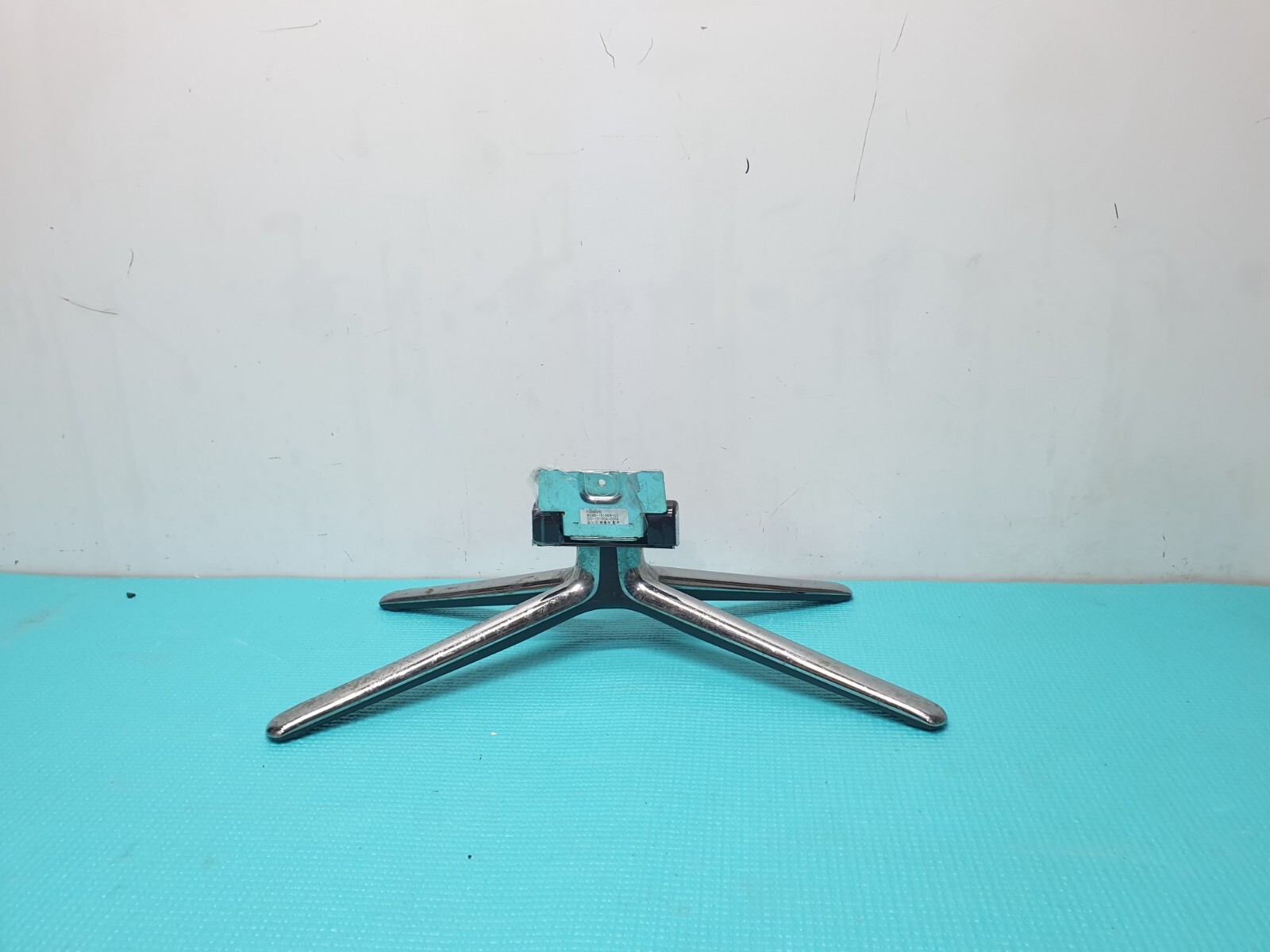 TT TABLETOP BASE STAND FOR SAMSUNG FX2490HD LS24F9DSM/EN 24" LED TV + SCREWS
