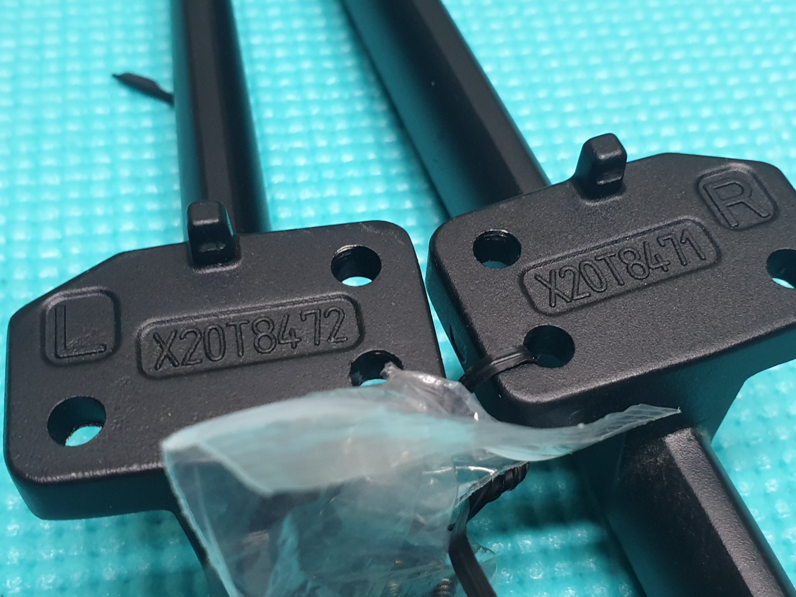 COMPLETE ORIGINAL BASE STAND FEET PHILIPS 70PUS7505/12 70" TV X20T8471 + SCREWS - Image 3