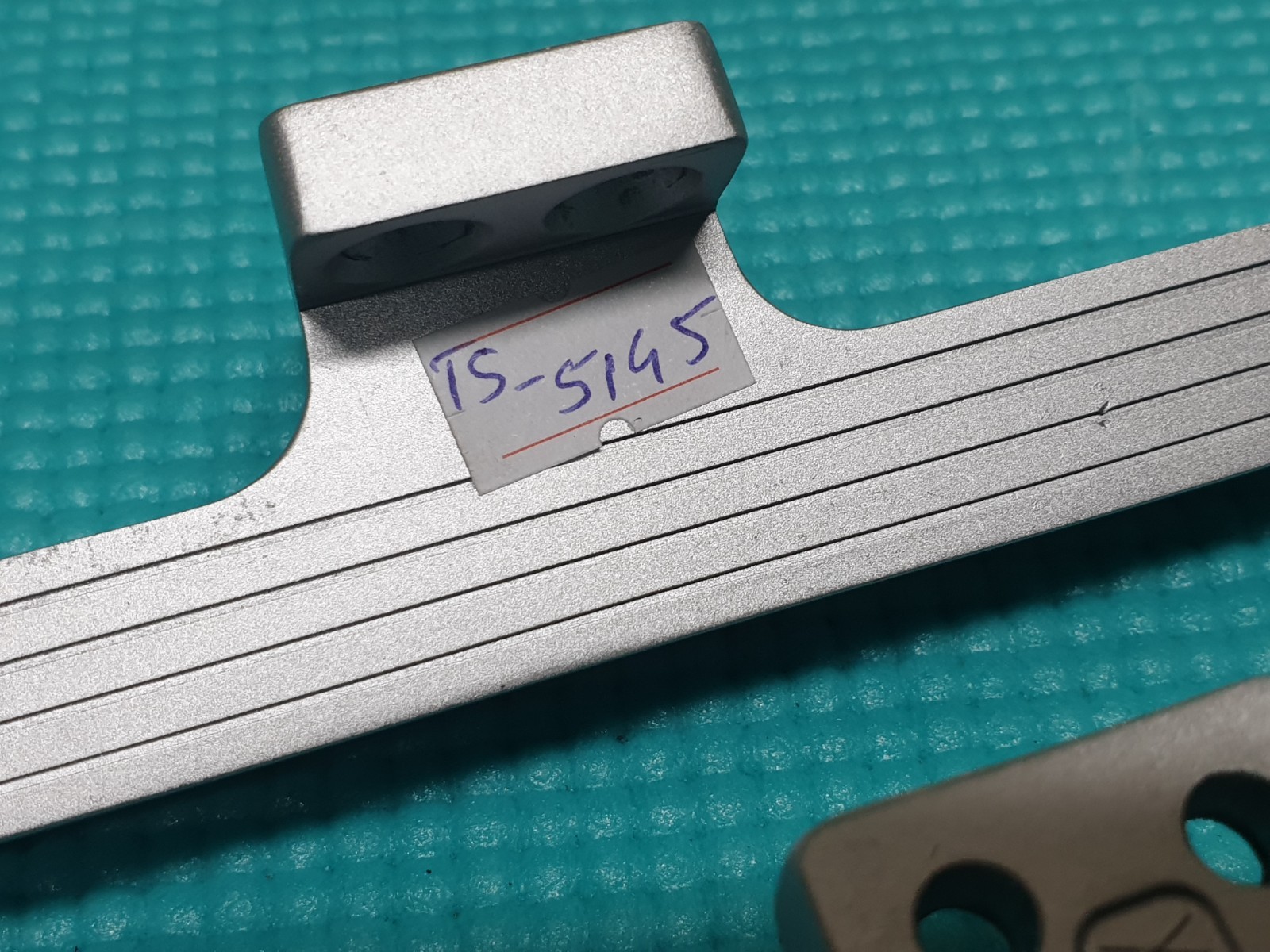 COMPLETE ORIGINAL BASE STAND FEET PHILIPS 70PUS7855/12 70" TV X20T8473 + SCREWS - Image 4