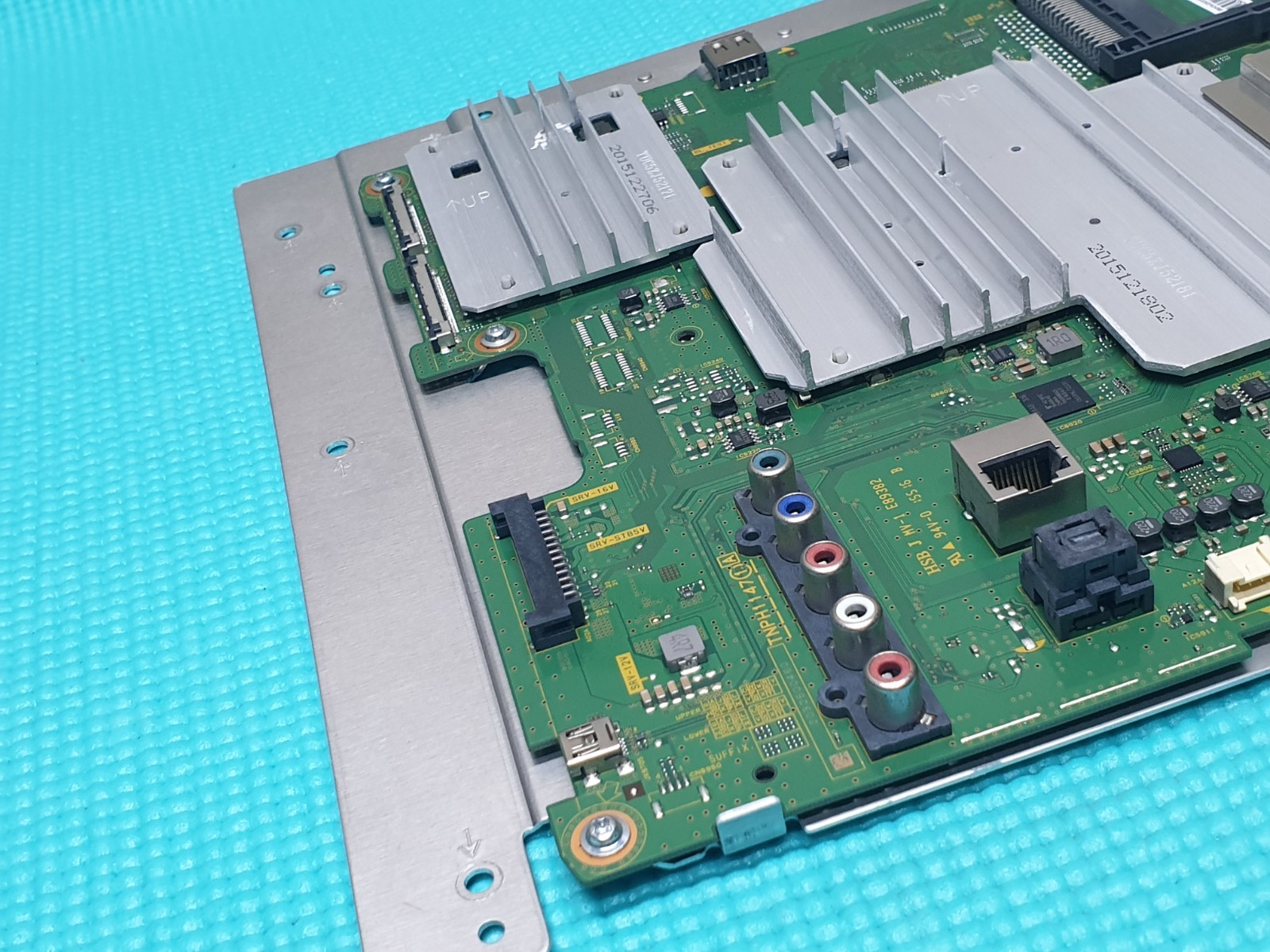MAIN AV BOARD MB PANASONIC TX-65DX750B TV TXN/A1KYVB TNPH1147 1A SCREEN:V650DK3 - Image 3