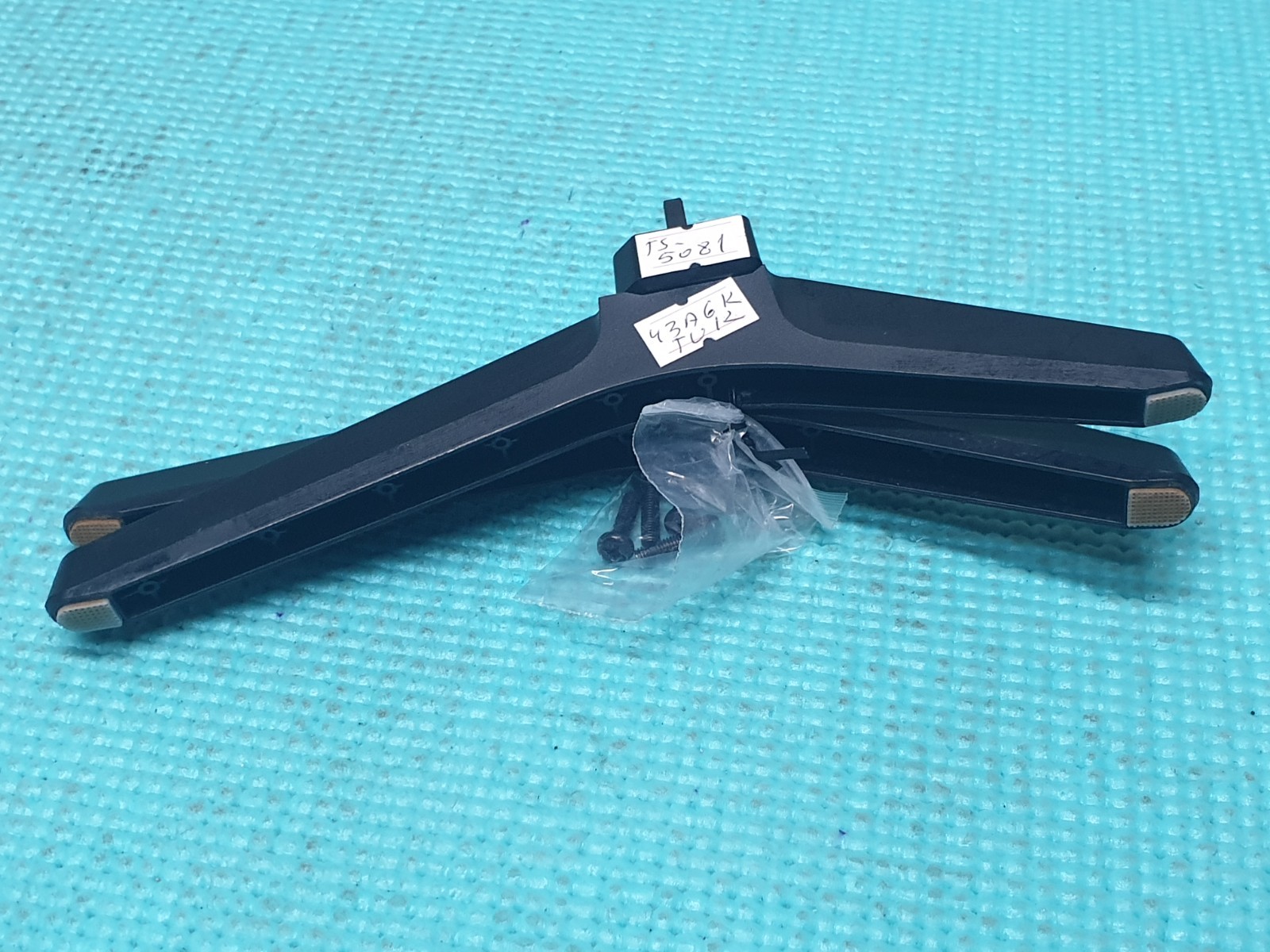TABLETOP STAND BASE LEGS FOR HISENSE 43E7HQTUK 43E7KQTUK 43E7HQTUK TV + SCREWS - Image 5