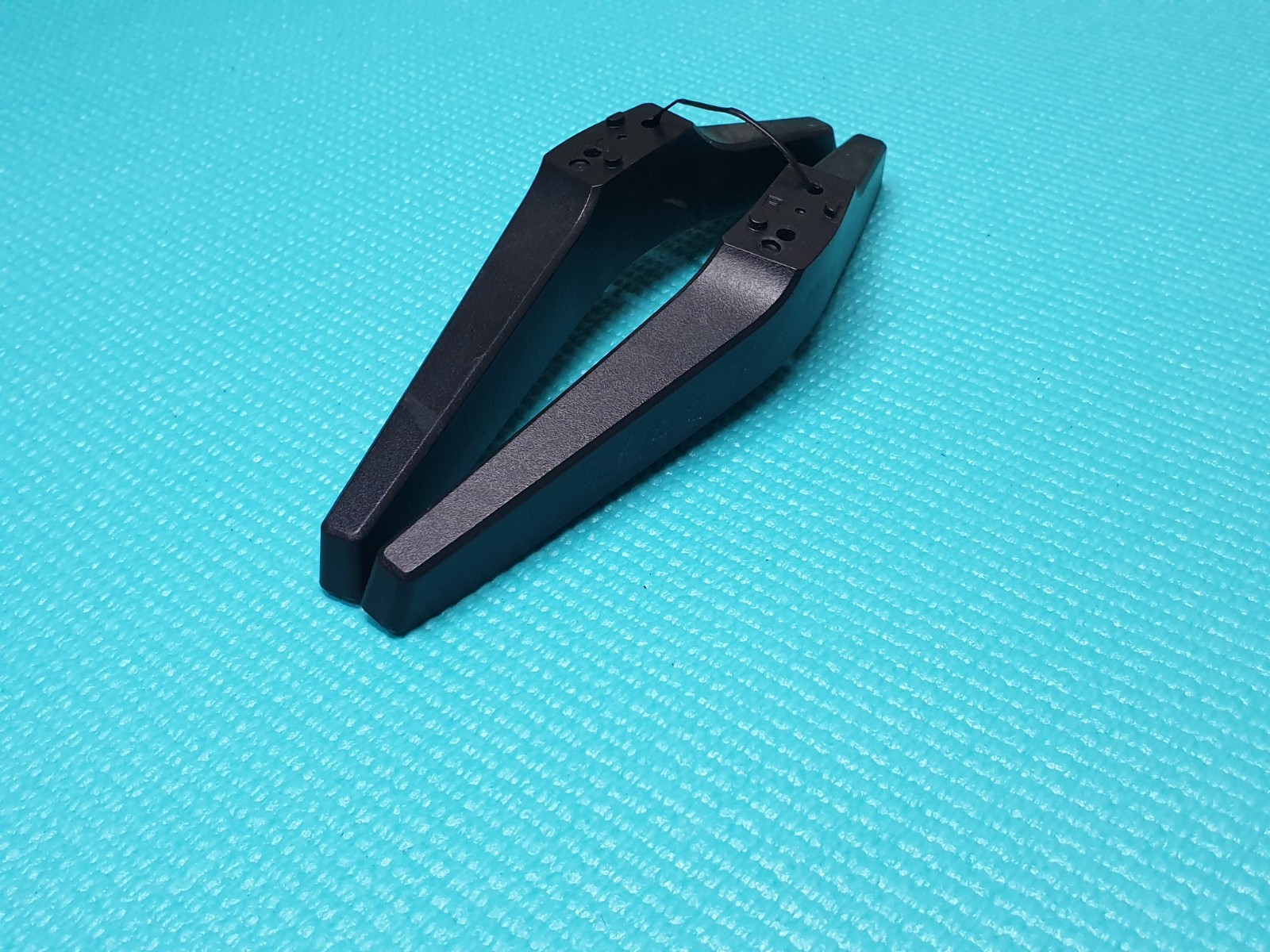 COMPLETE ORIGINAL BASE STAND LEGS SHARP LC-40FG3141K LC-40FG3142E TV + SCREWS - Image 2