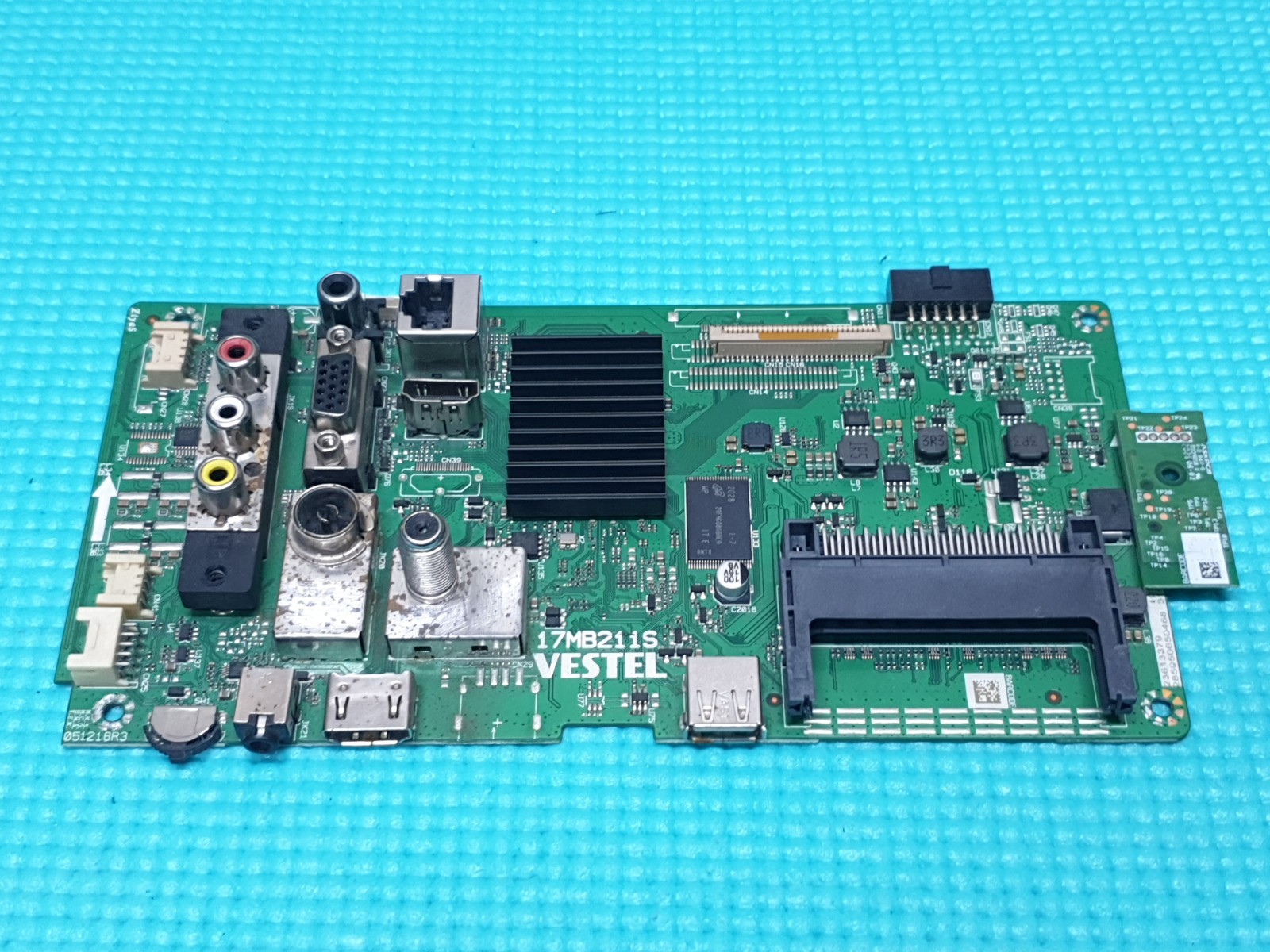 MAIN AV BOARD MB TOSHIBA 24WK3A63DB TV VESTEL 17MB211S 23613379 SCREEN:PT236ATD2