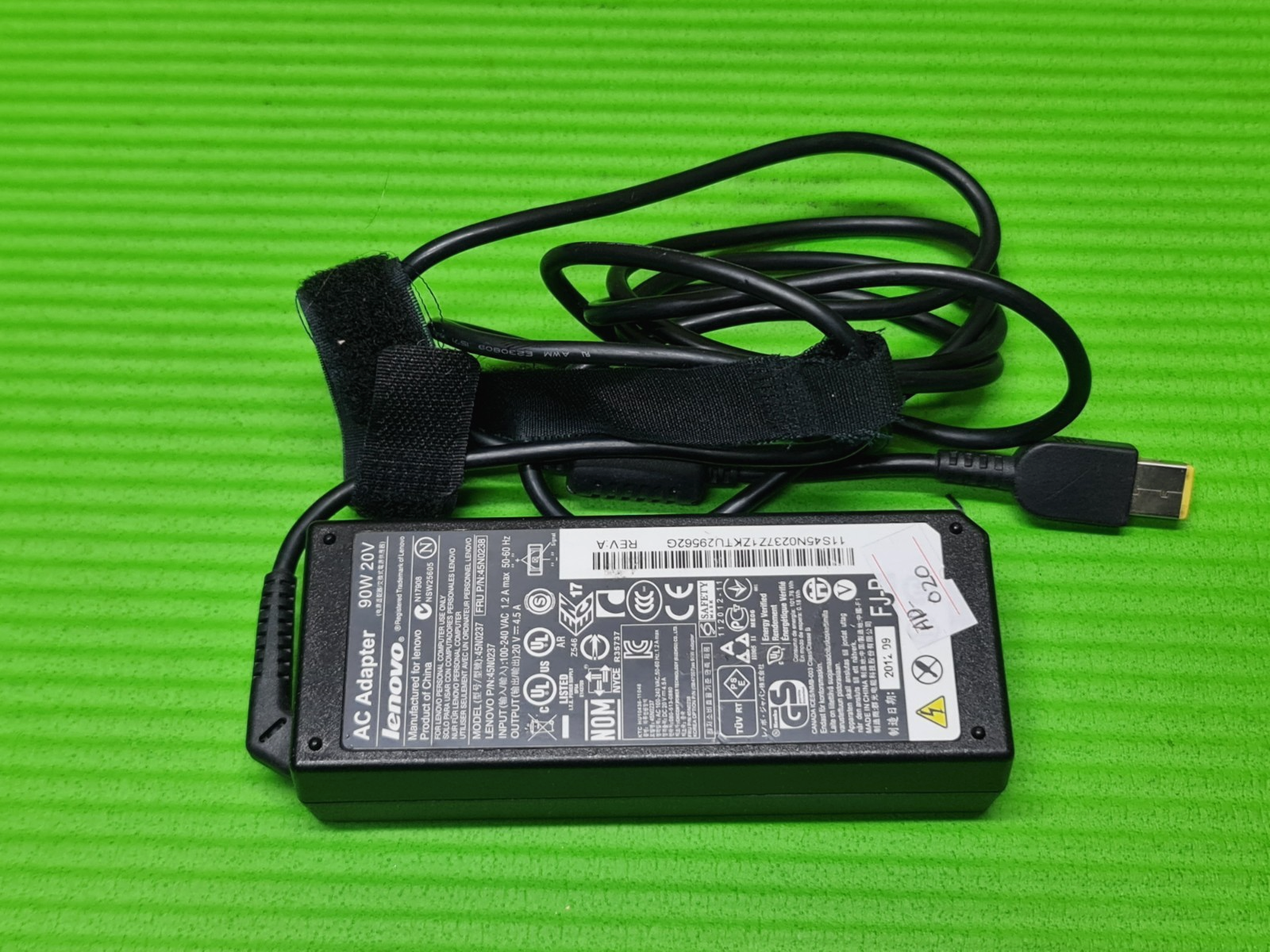 ORIGINAL GENUINE AC POWER SUPPLY CHARGER ADAPTER USB PIN 20V 4.5A 90W FOR LENOVO - Image 2