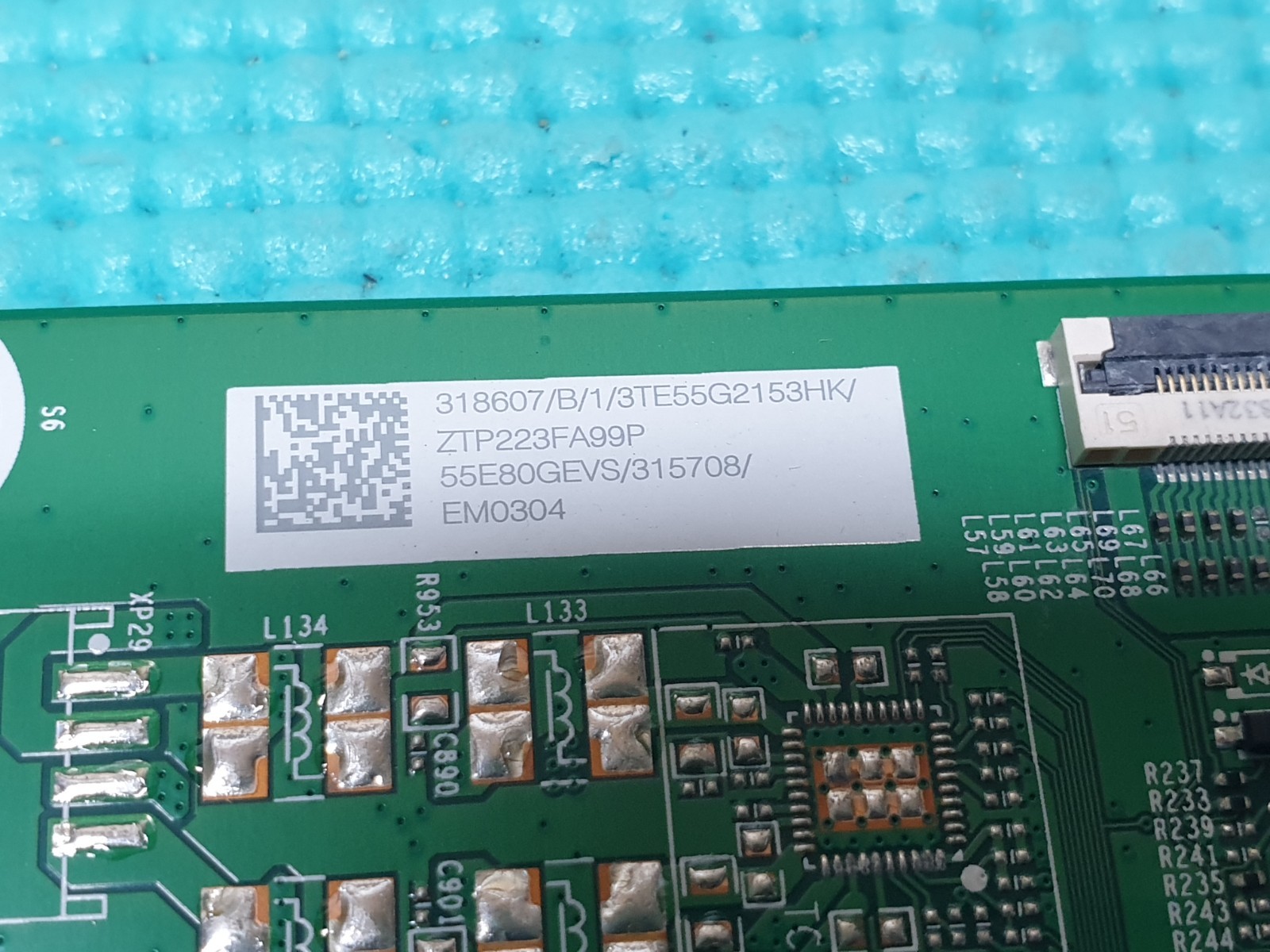 MAIN AV BOARD MB HISENSE 55U8HQTUK LED TV RSAG7.820.11959/ROH SCREEN:HV500QUB - Image 3