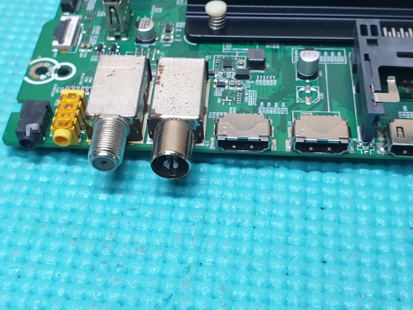 MAIN AV BOARD MB HISENSE 55U8HQTUK LED TV RSAG7.820.11959/ROH SCREEN:HV500QUB - Image 5