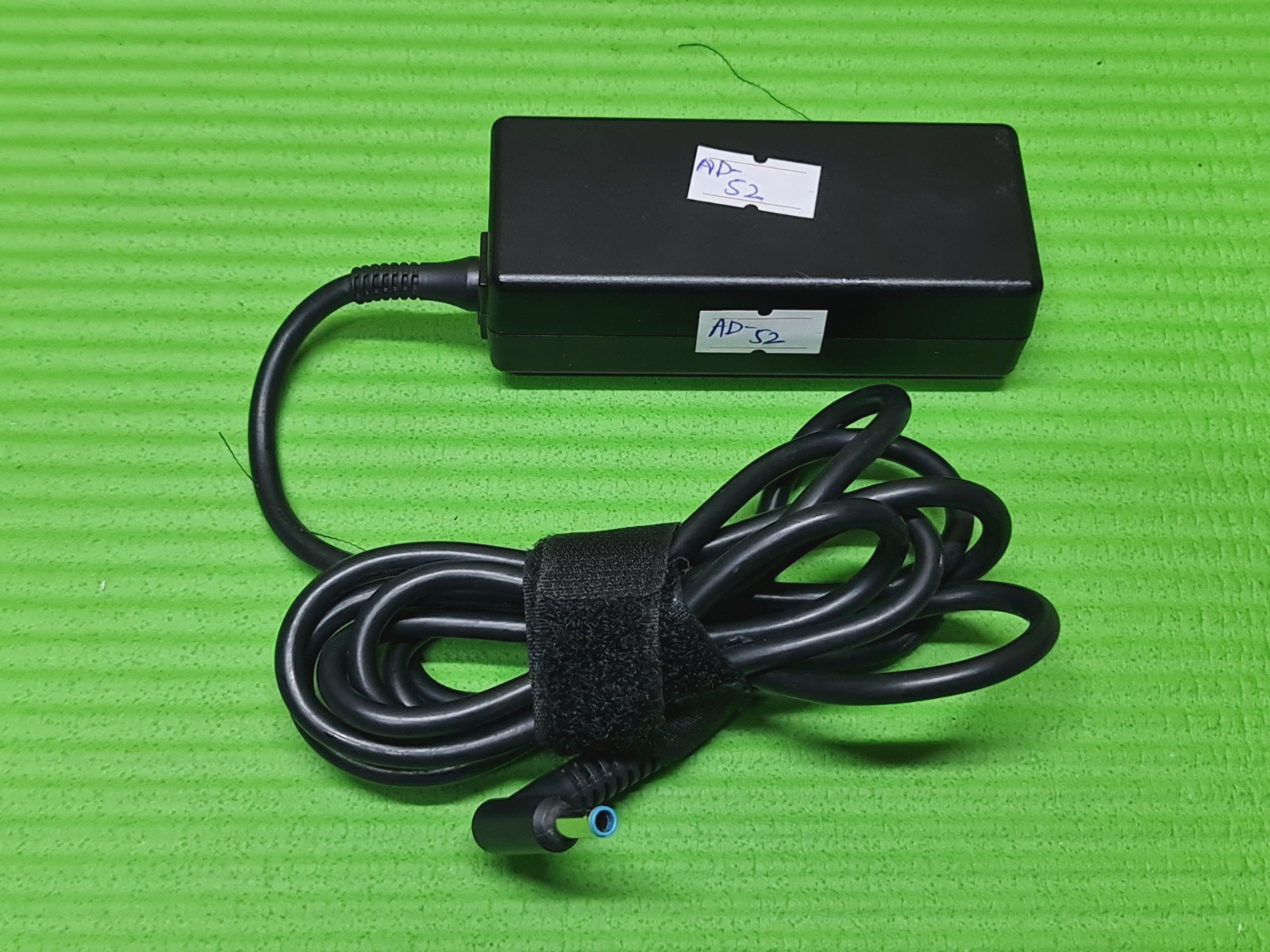 ORIGINAL GENUINE AC POWER SUPPLY CHARGER ADAPTER ROUND PIN 19.5V 2.31A 45W HP