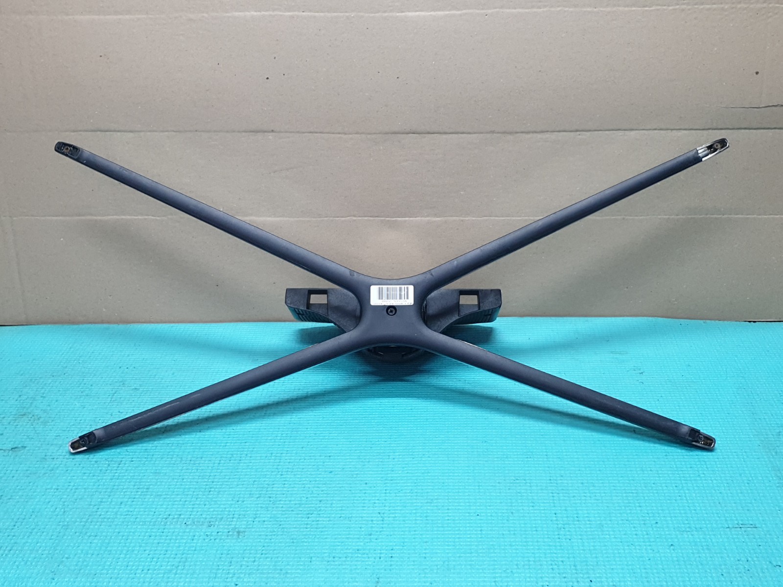 BASE STAND FR UE39F5300 UE46F5300 UE46F6800SB UE46F6670 TVs + SCREWS BN61-08823X - Image 5
