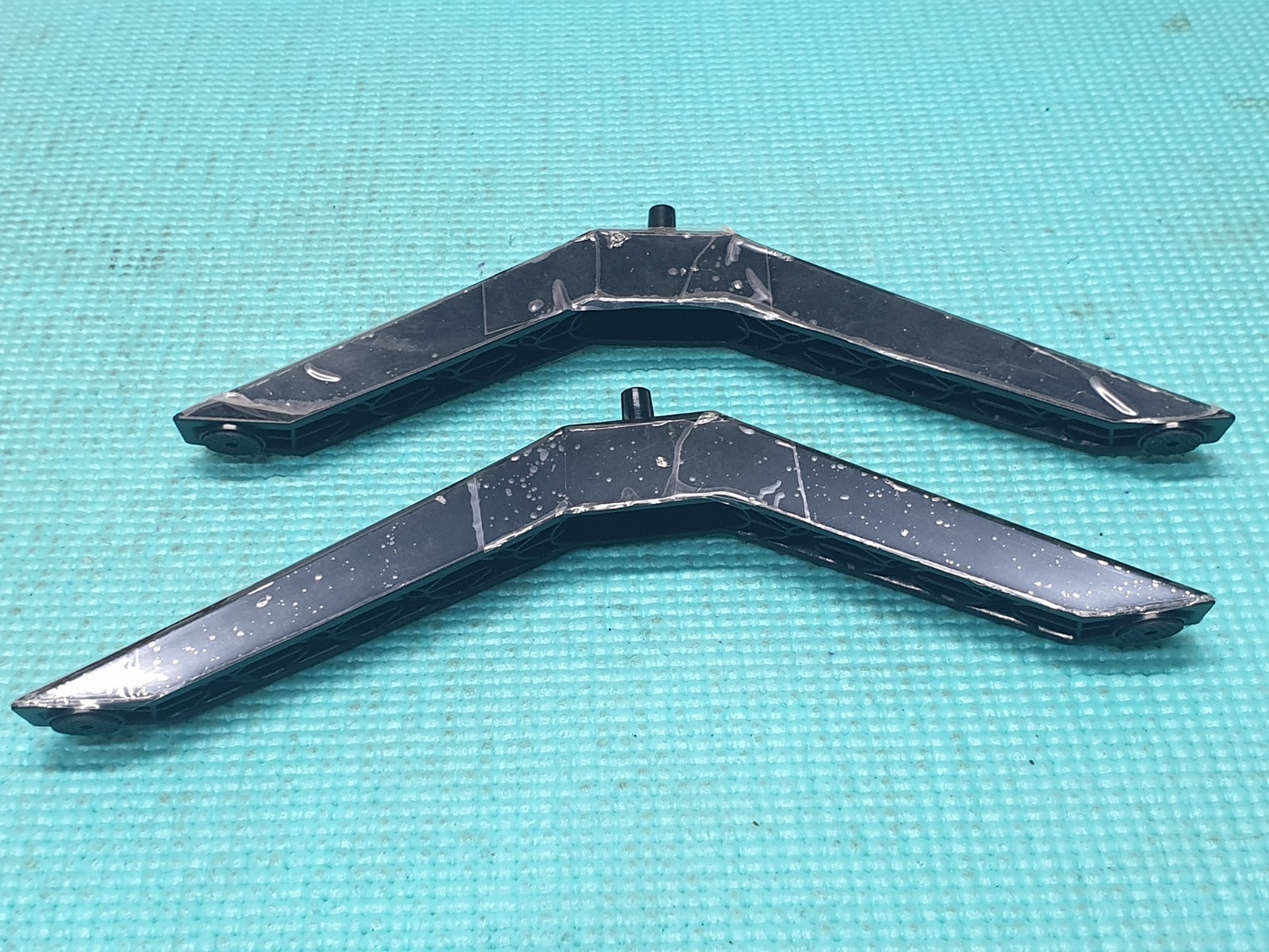 STAND BASE LEGS FOR LG 50UQ70006LB 50" TV 56-5D20P5-AHQ 56-5D20P5-AHQG + SCREWS - Image 2