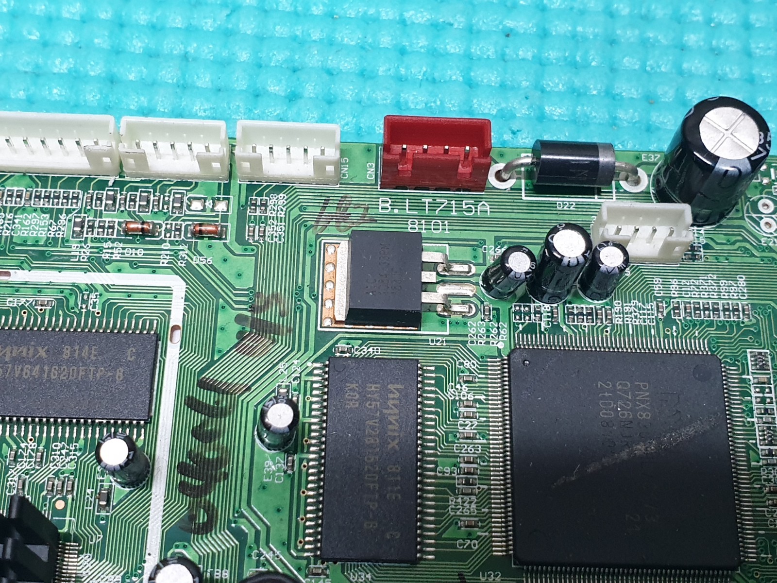 MAIN AV BOARD MB MARKS AND SPENCERS MS2251F001 LCD TV B.LT715A SCREEN:M220Z1 - Image 4